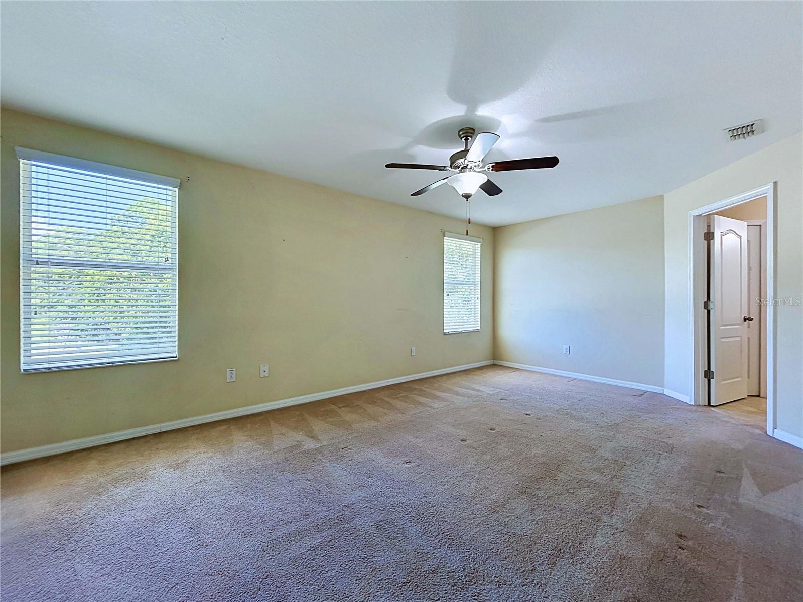 18607 BRIAR OAKS DR