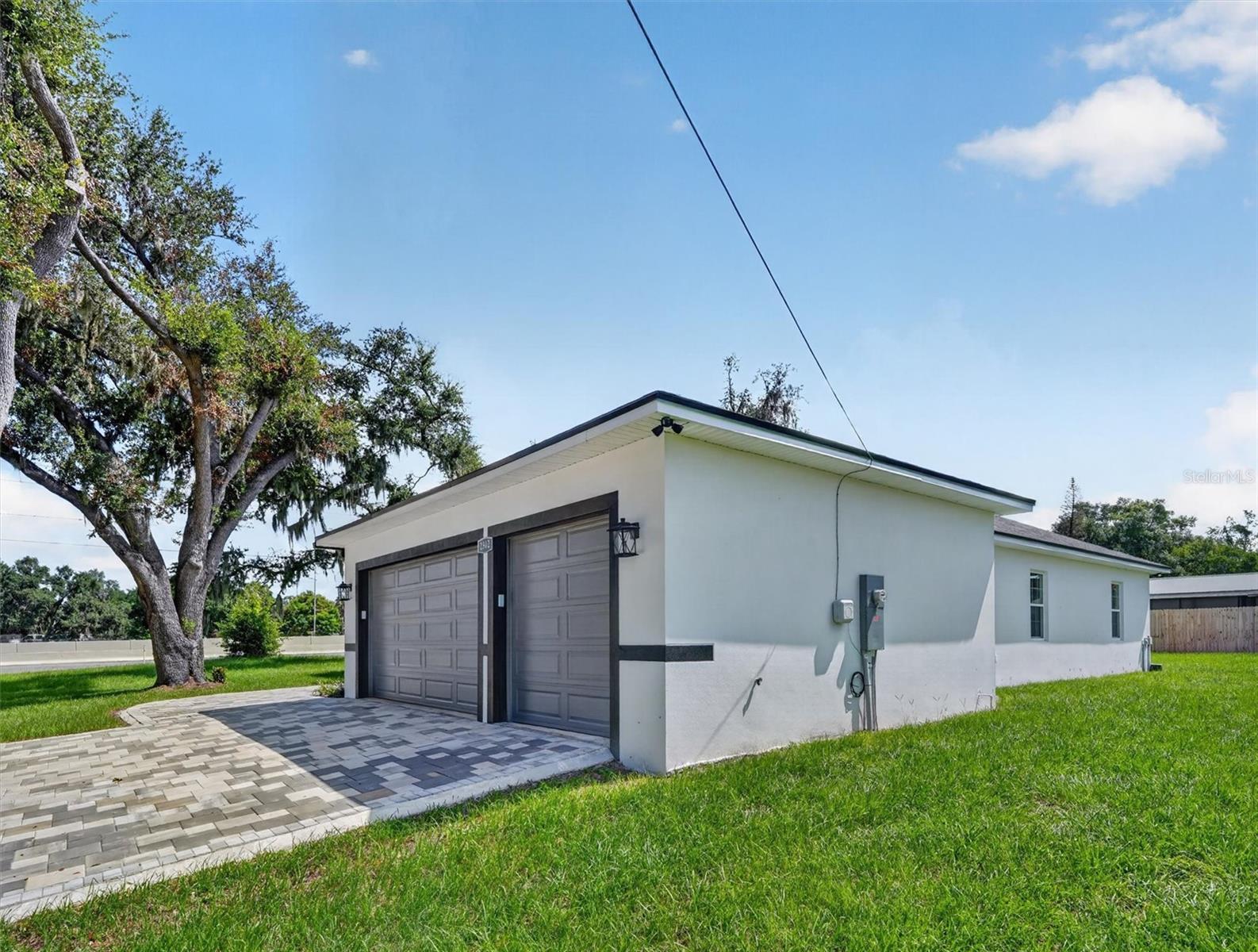 2302 ALLEN DR