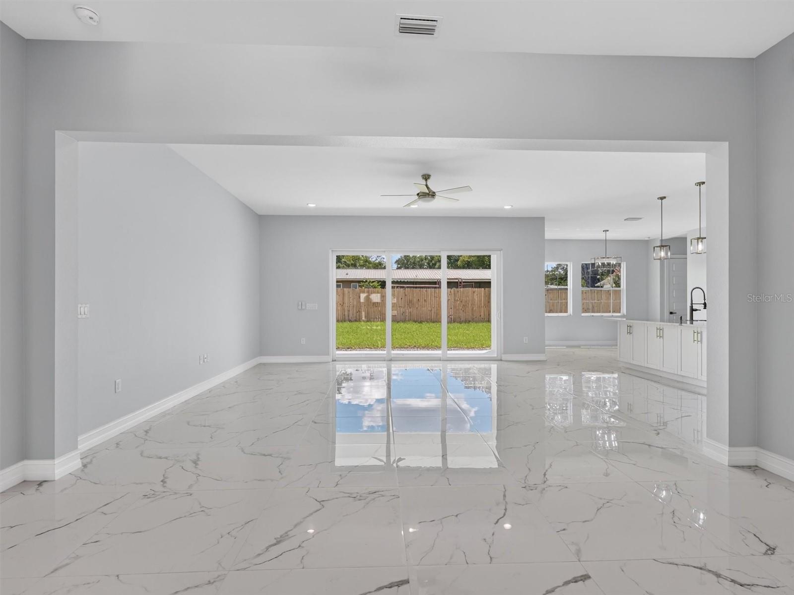 2302 ALLEN DR