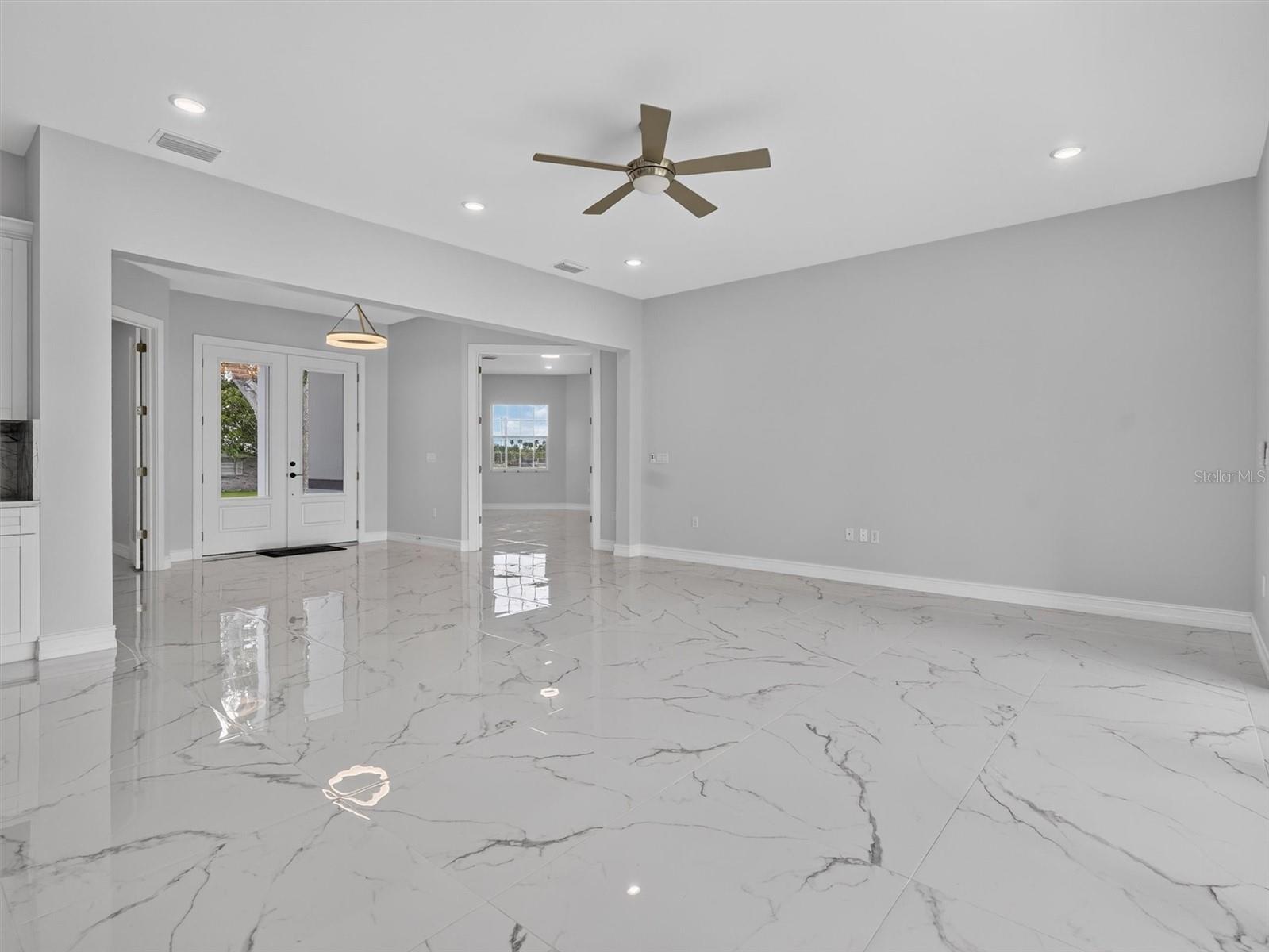 2302 ALLEN DR