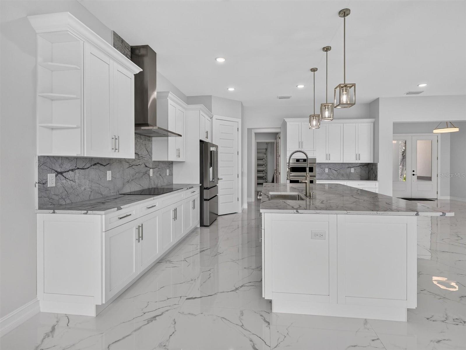 2302 ALLEN DR