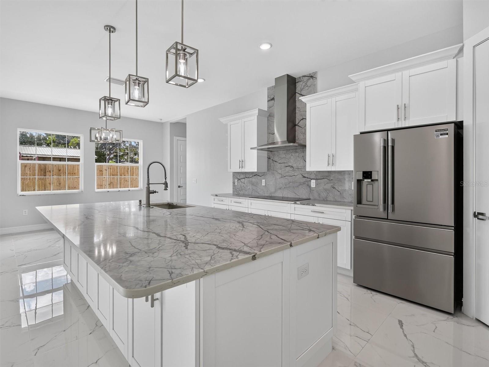 2302 ALLEN DR