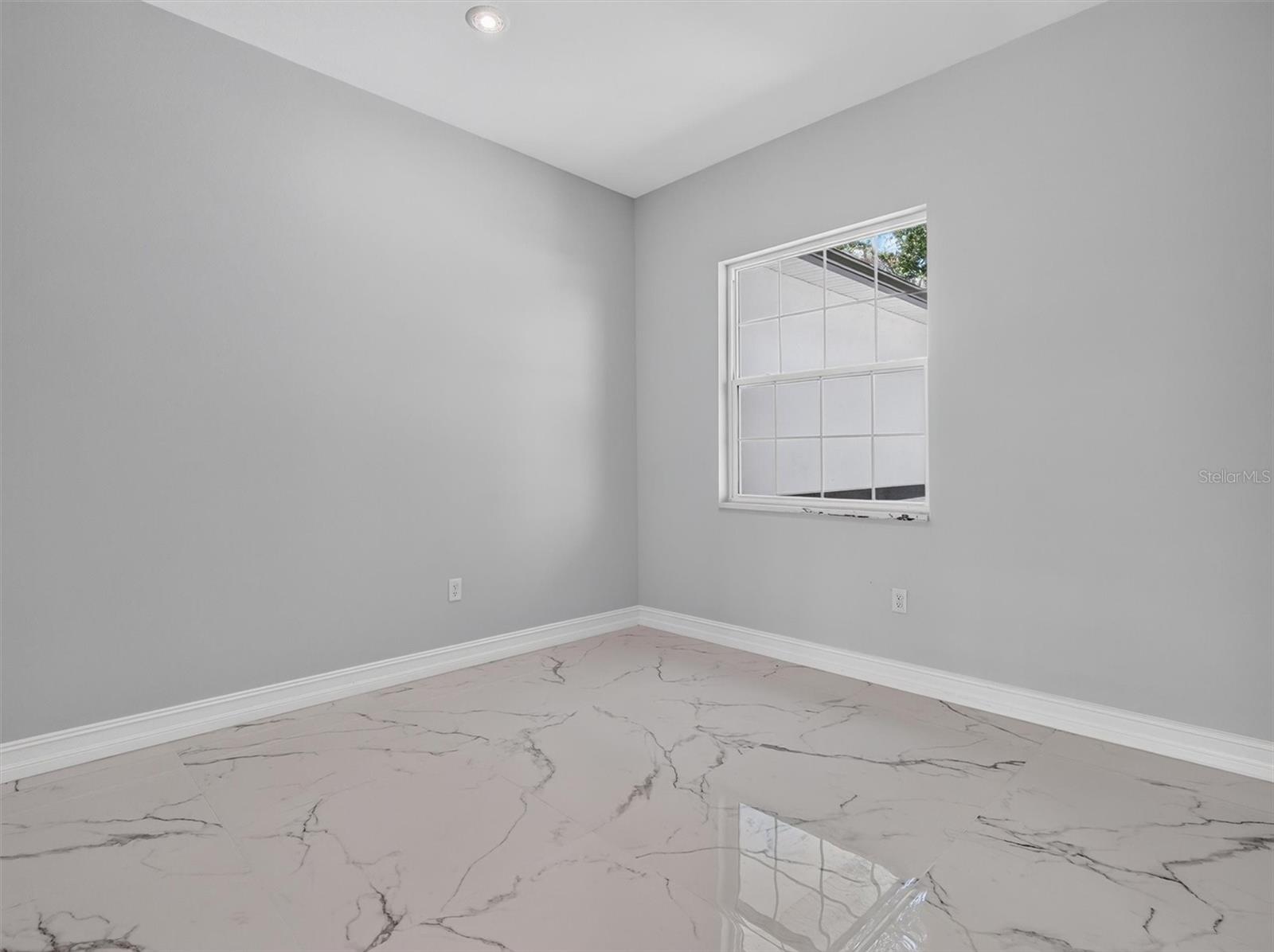 2302 ALLEN DR