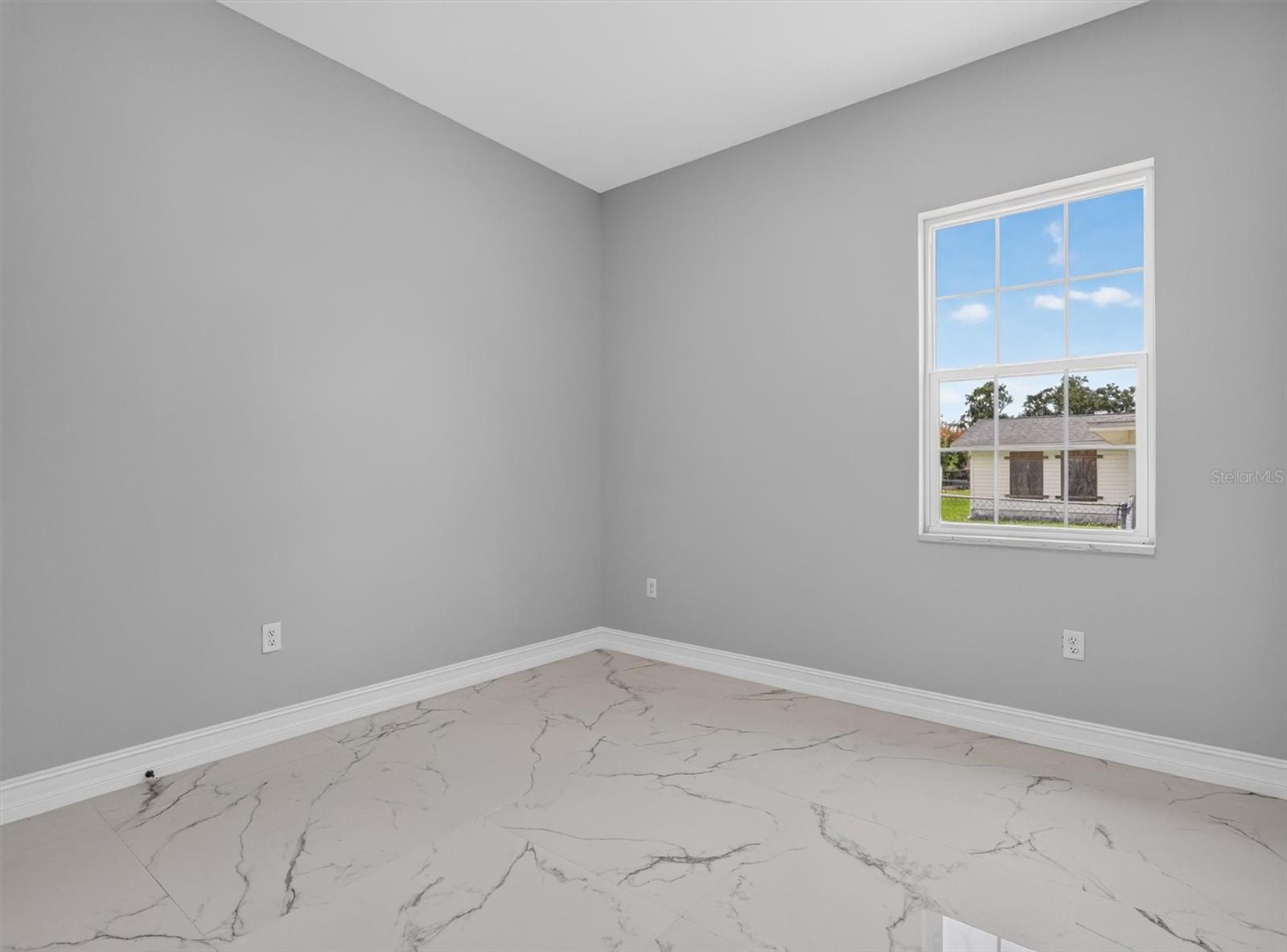 2302 ALLEN DR