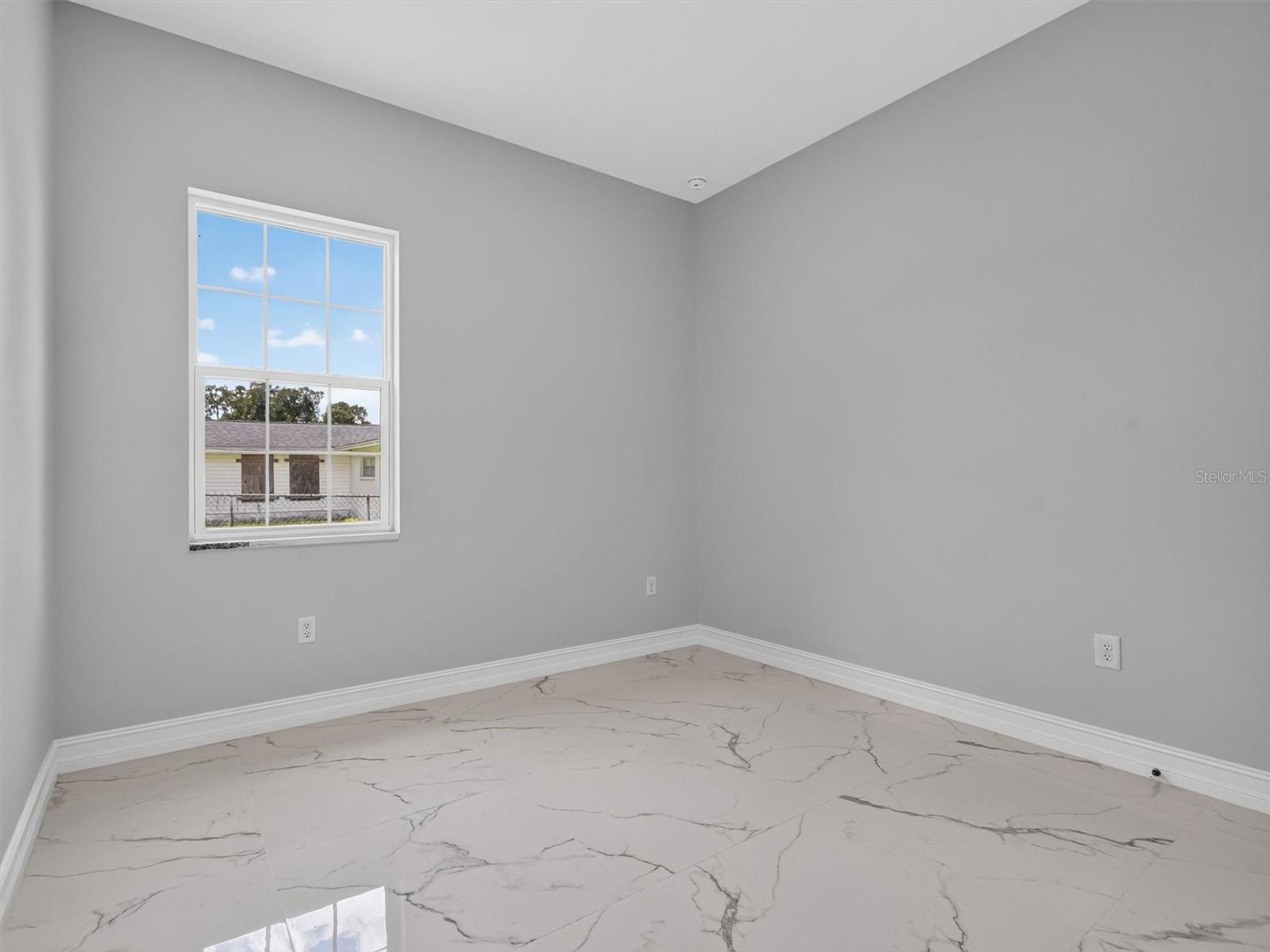 2302 ALLEN DR