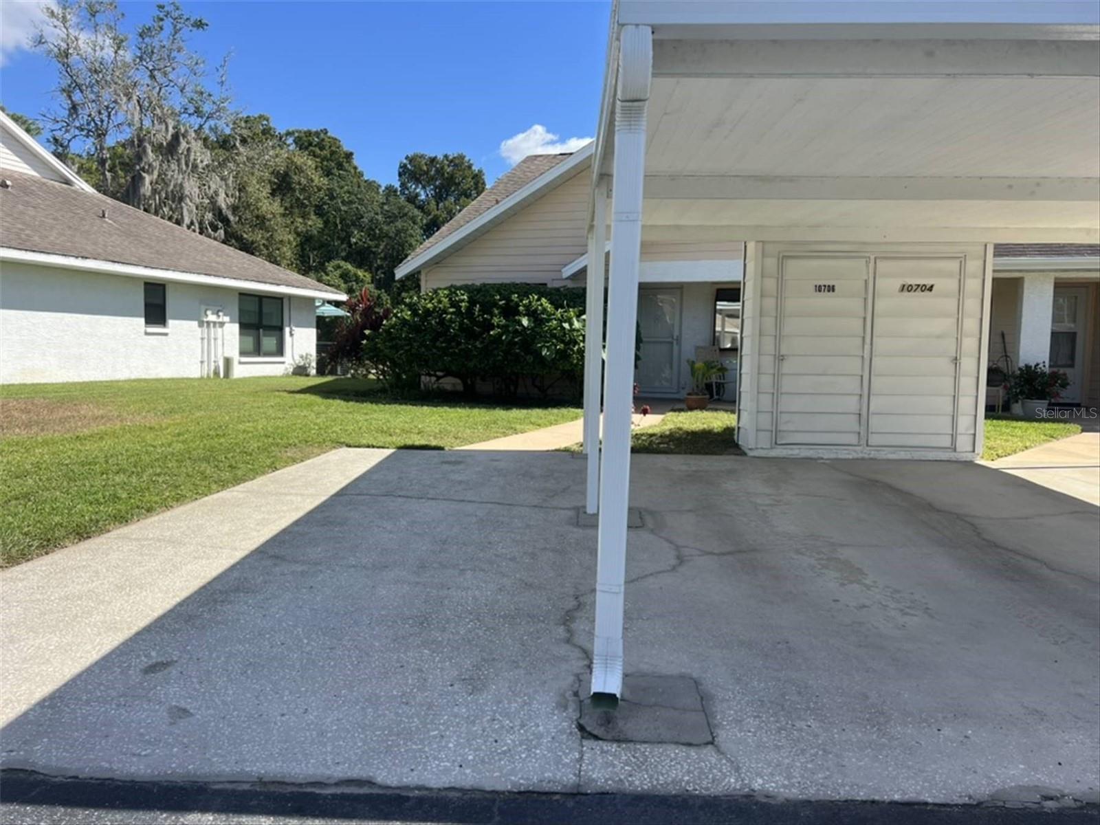 10706 LAQUINTA DR