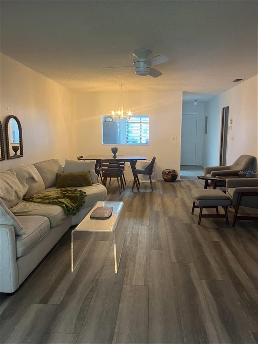 10706 LAQUINTA DR
