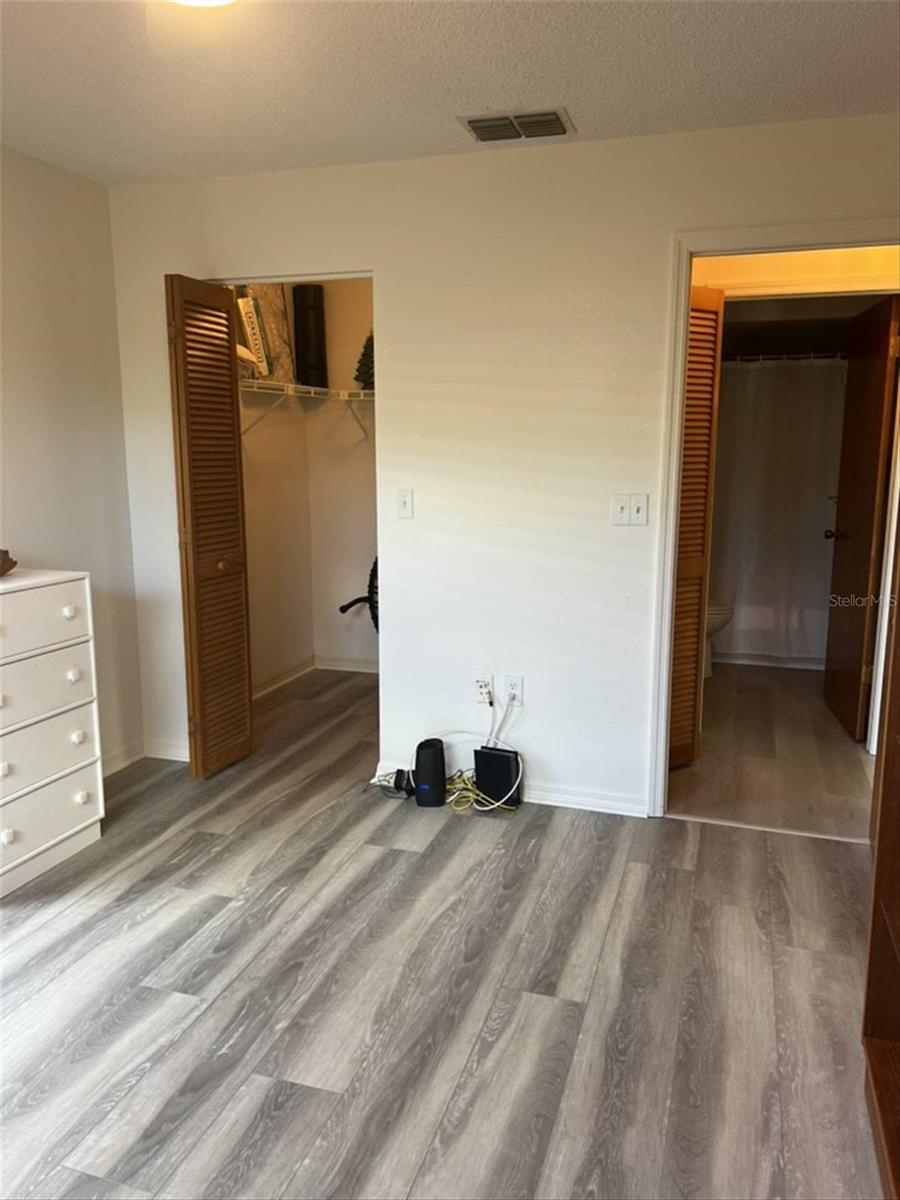 10706 LAQUINTA DR