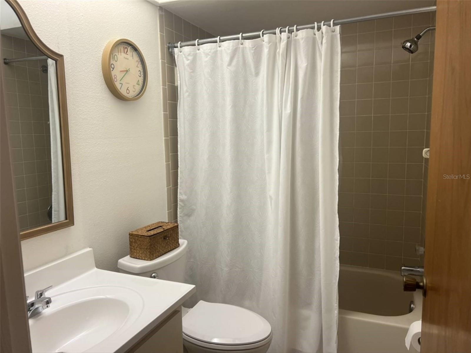 10706 LAQUINTA DR