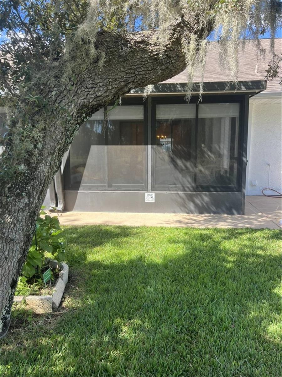 10706 LAQUINTA DR