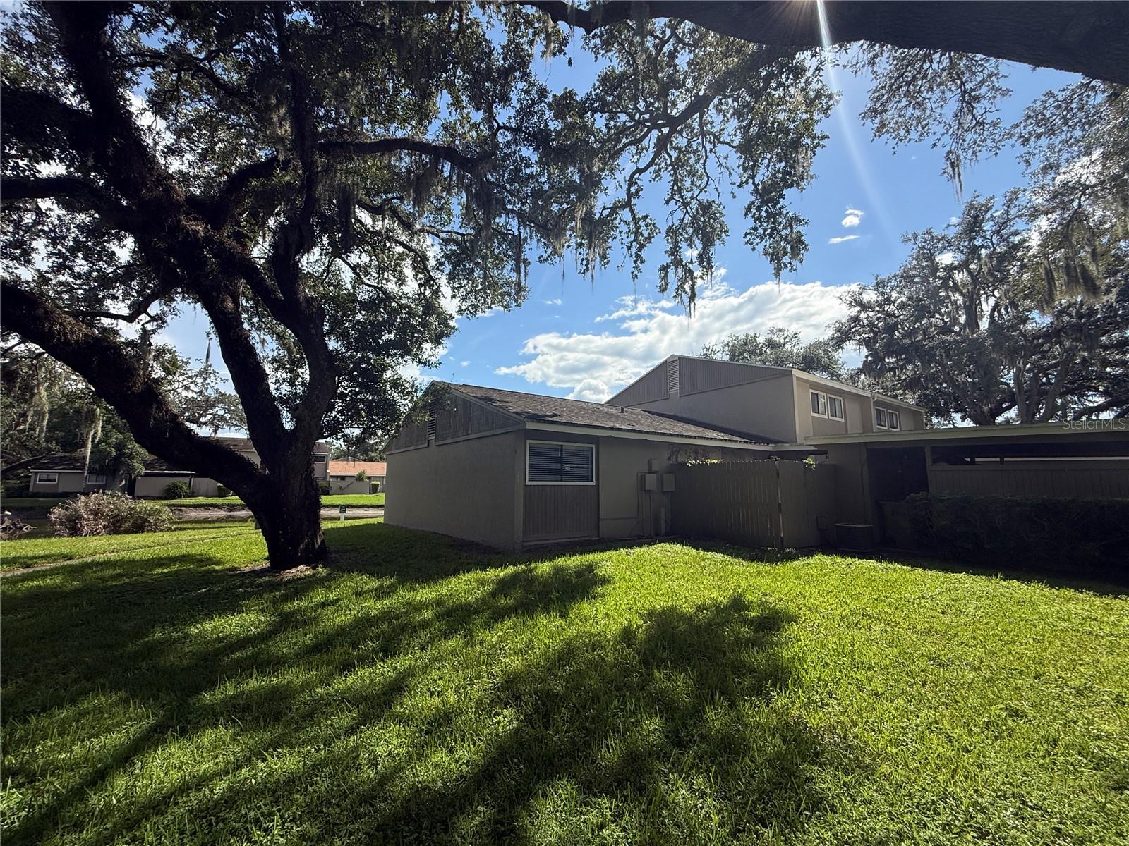 8649 LAKE ISLE DR #182