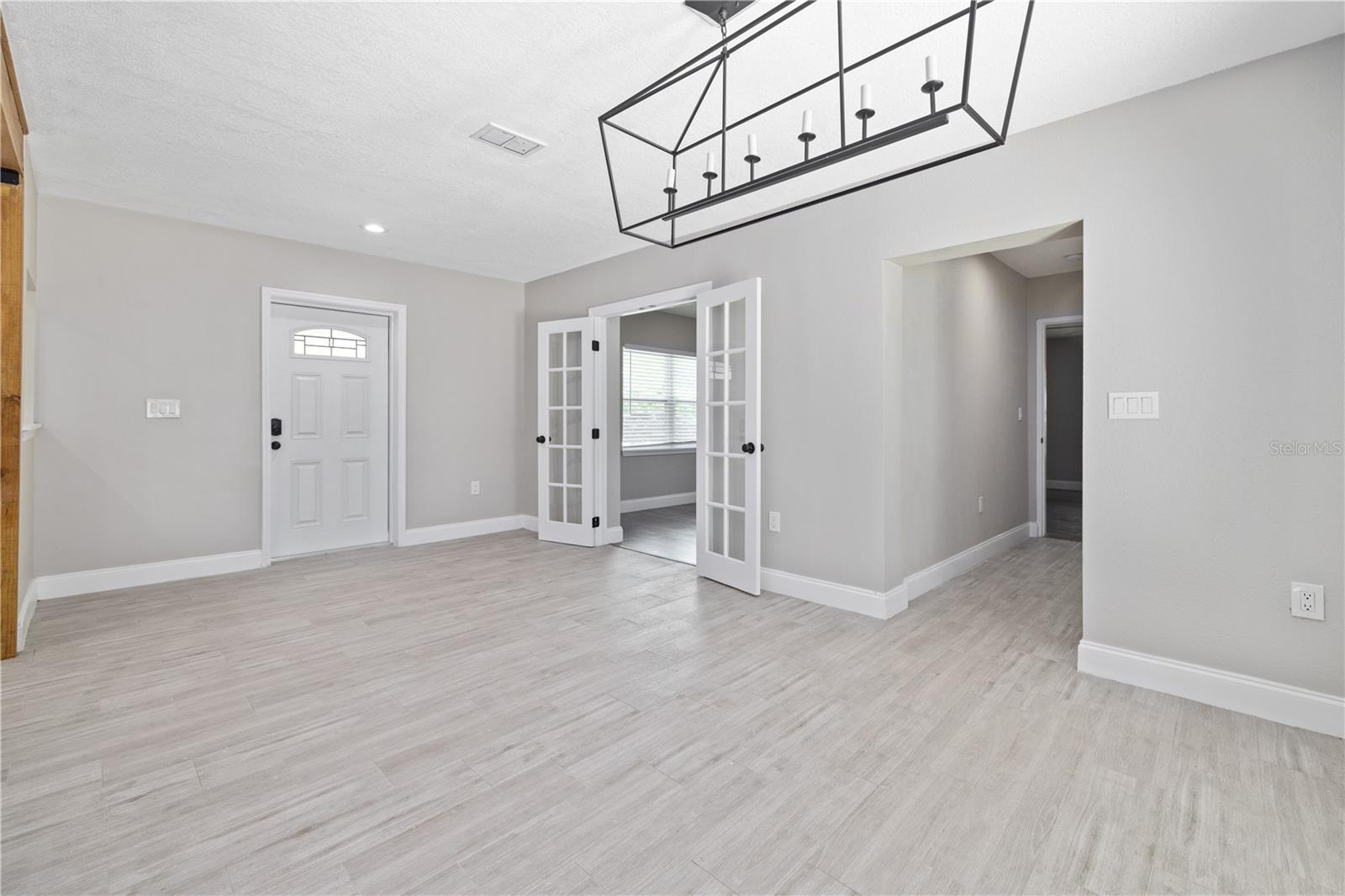408 W VIRGINIA AVE