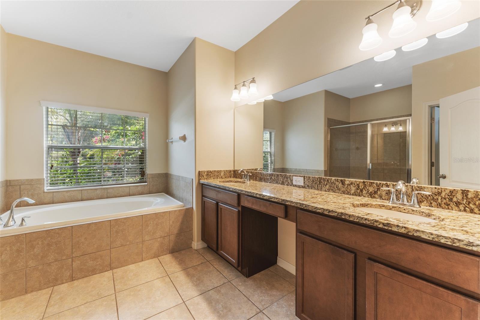2637 YUKON CLIFF DR