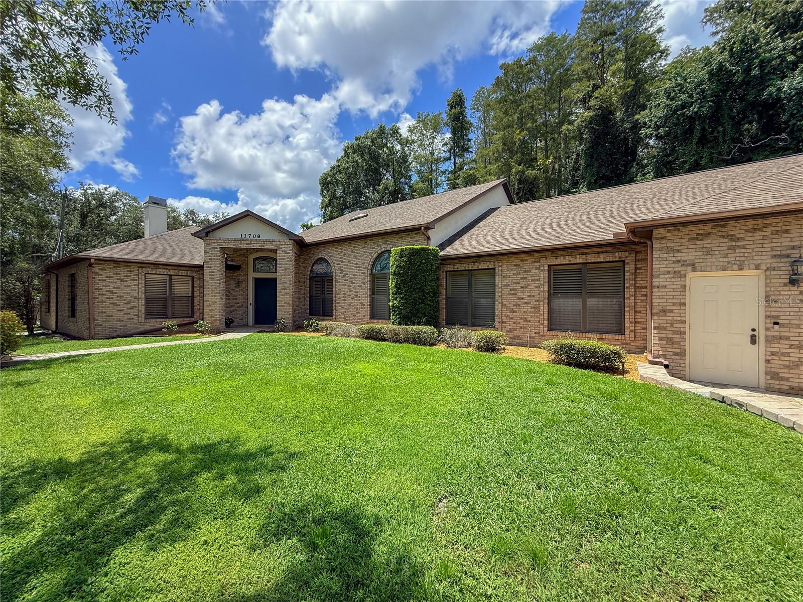 11708 ORANGE GROVE DR