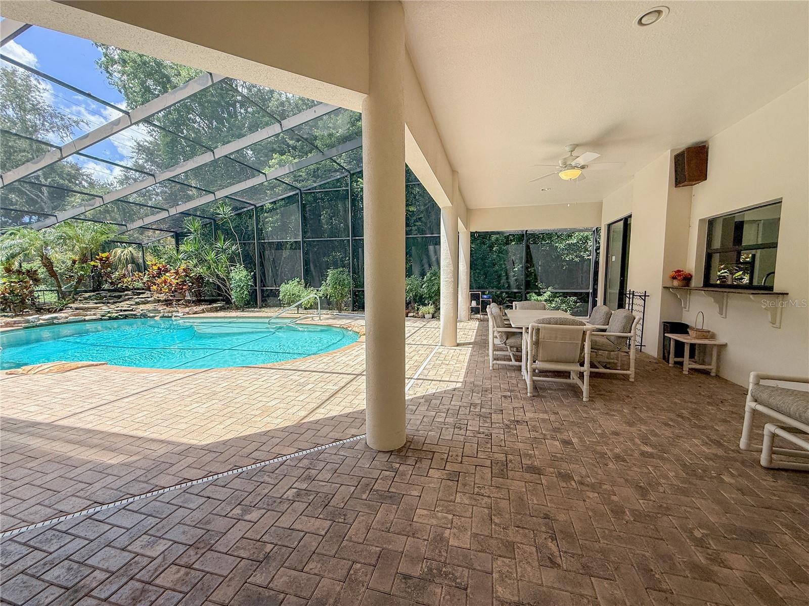 11708 ORANGE GROVE DR