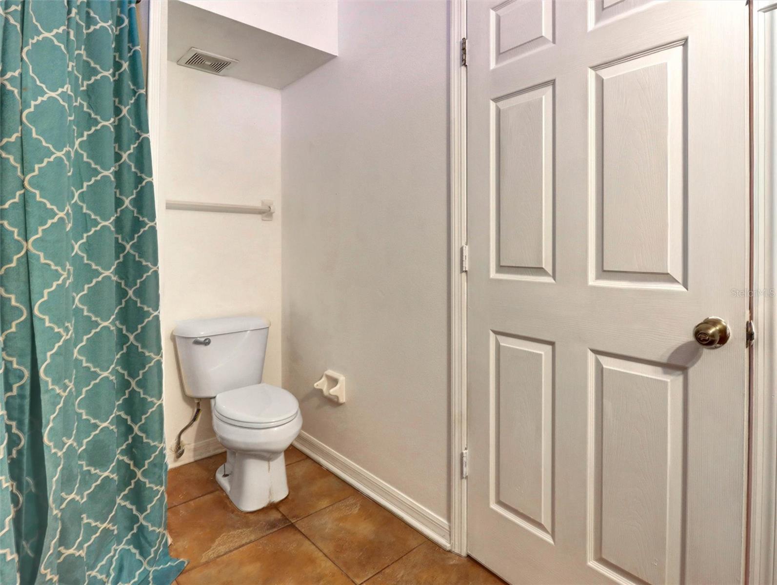 22817 SAINT THOMAS CIR