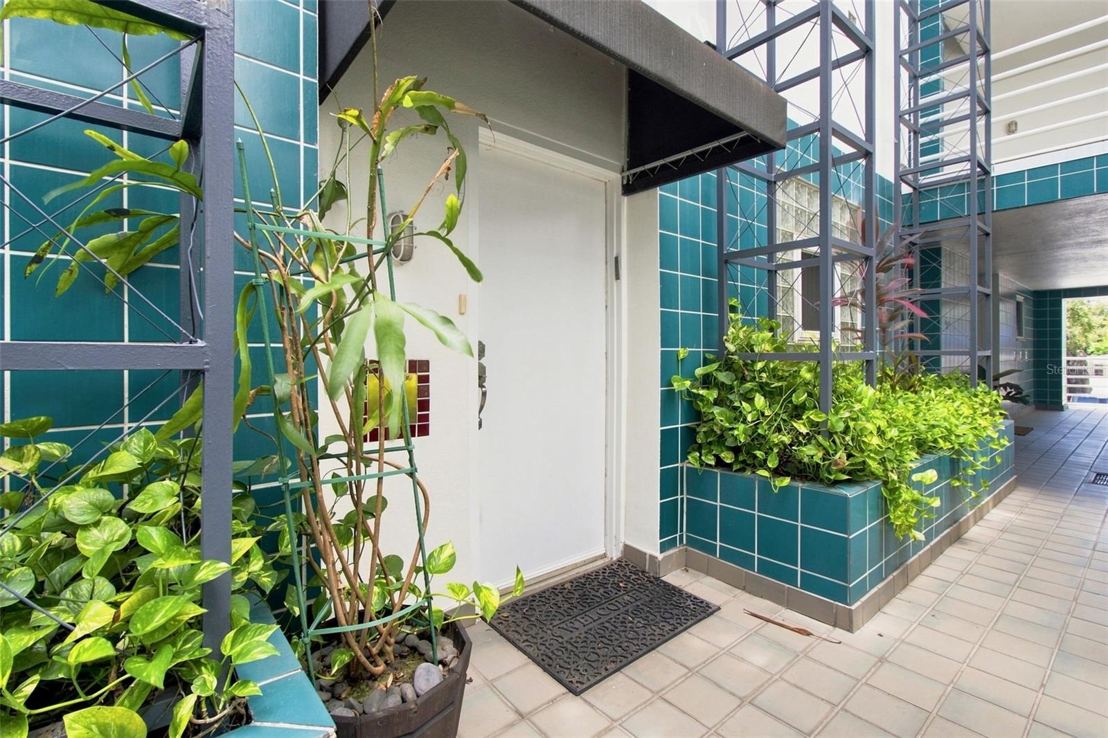 4950 BAYSHORE BLVD #8