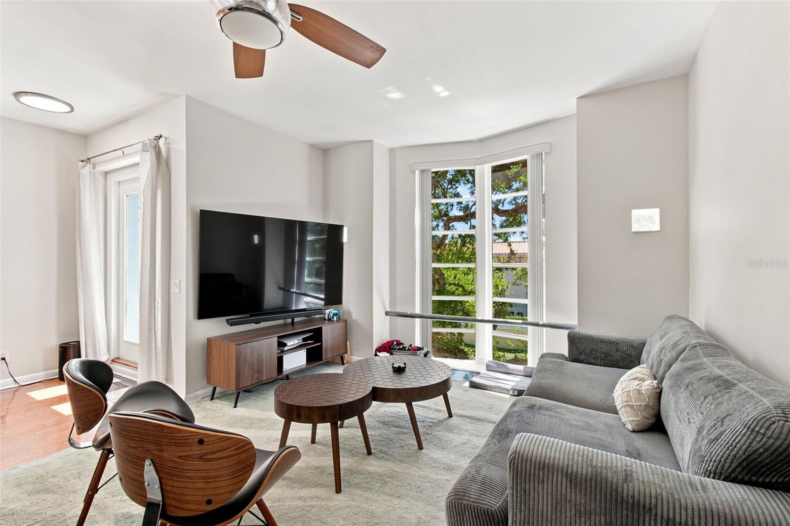 4950 BAYSHORE BLVD #8