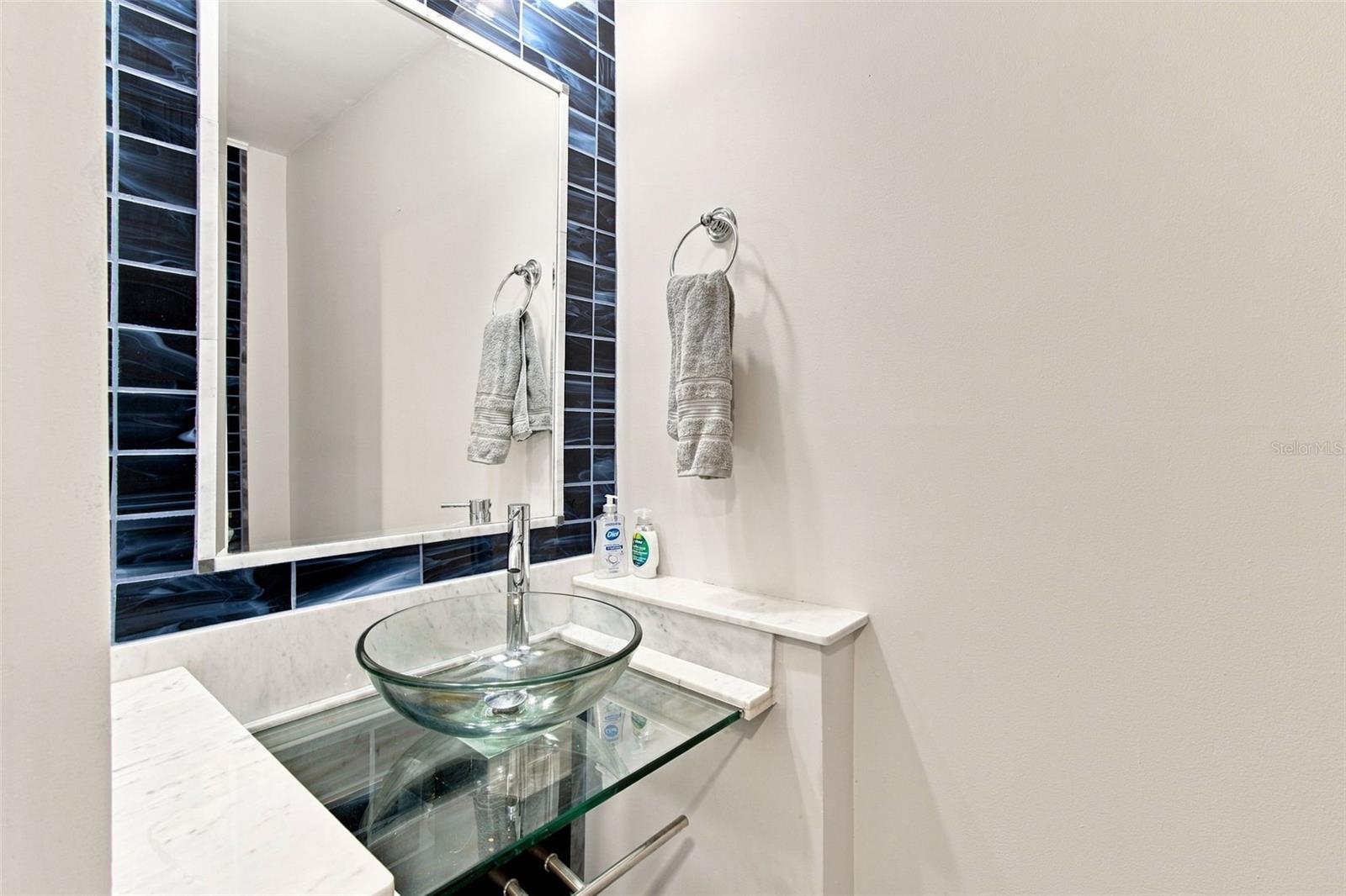4950 BAYSHORE BLVD #8