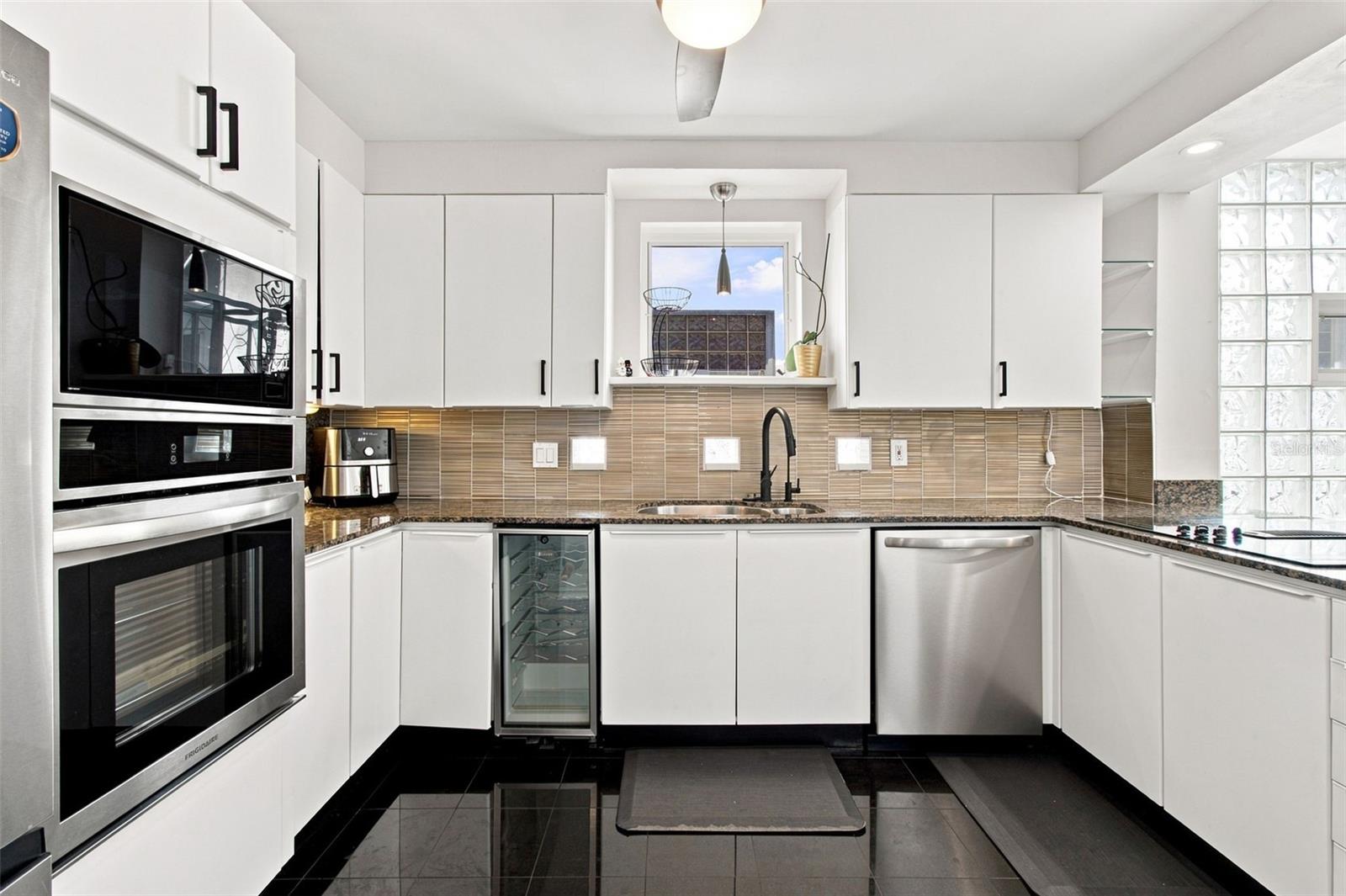 4950 BAYSHORE BLVD #8