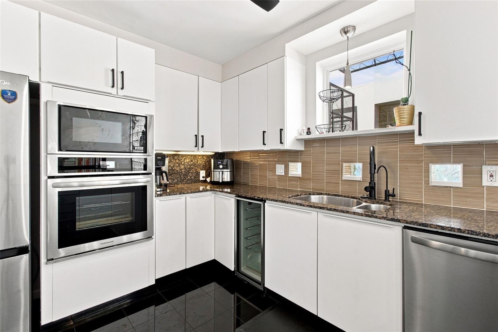 4950 BAYSHORE BLVD #8