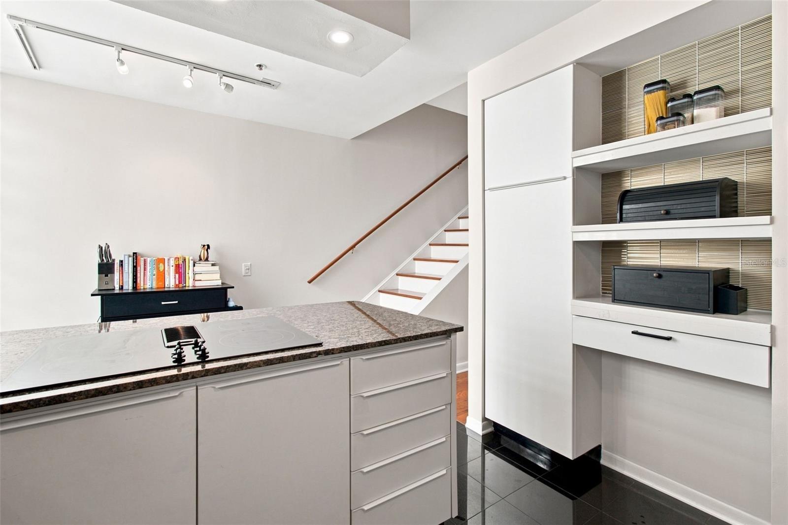 4950 BAYSHORE BLVD #8