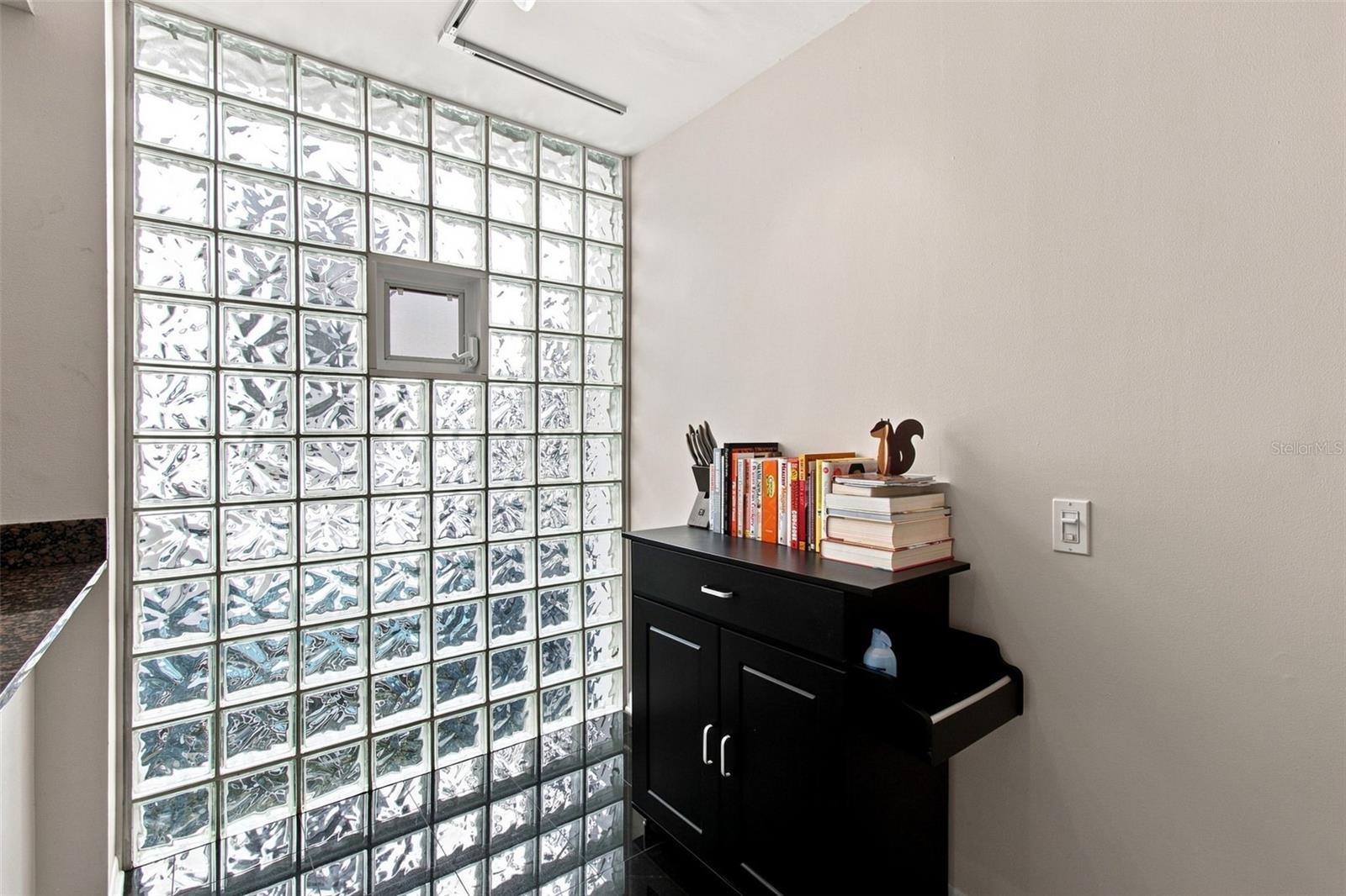 4950 BAYSHORE BLVD #8