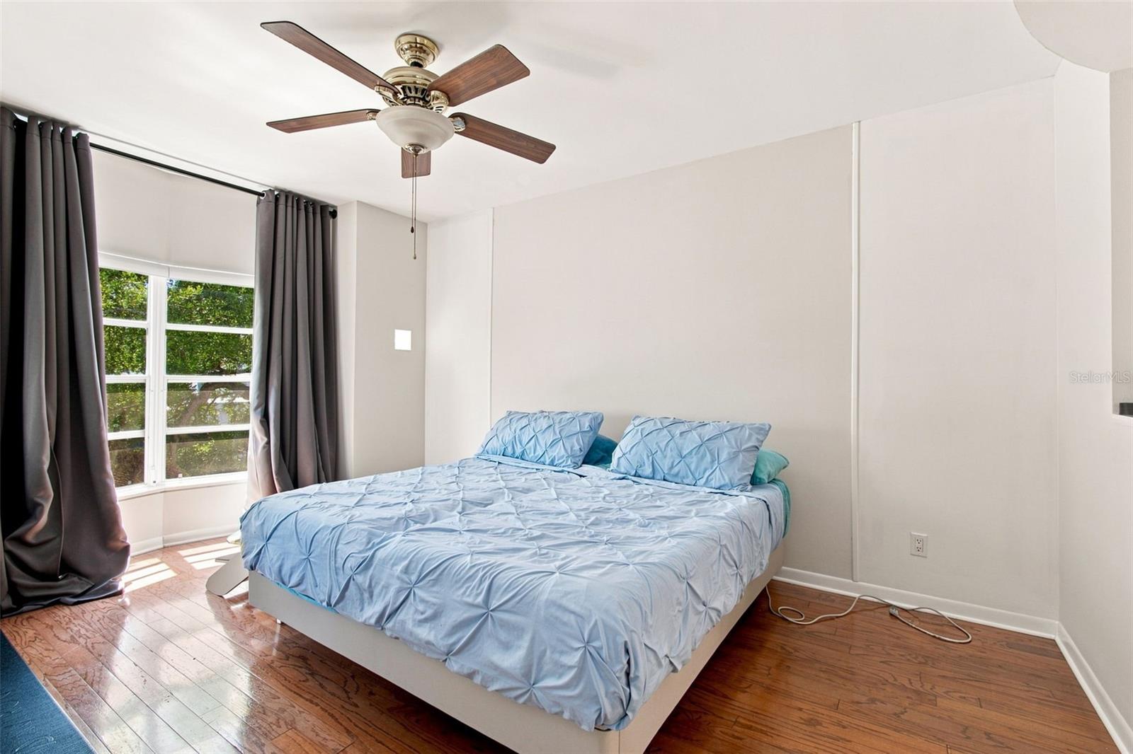 4950 BAYSHORE BLVD #8