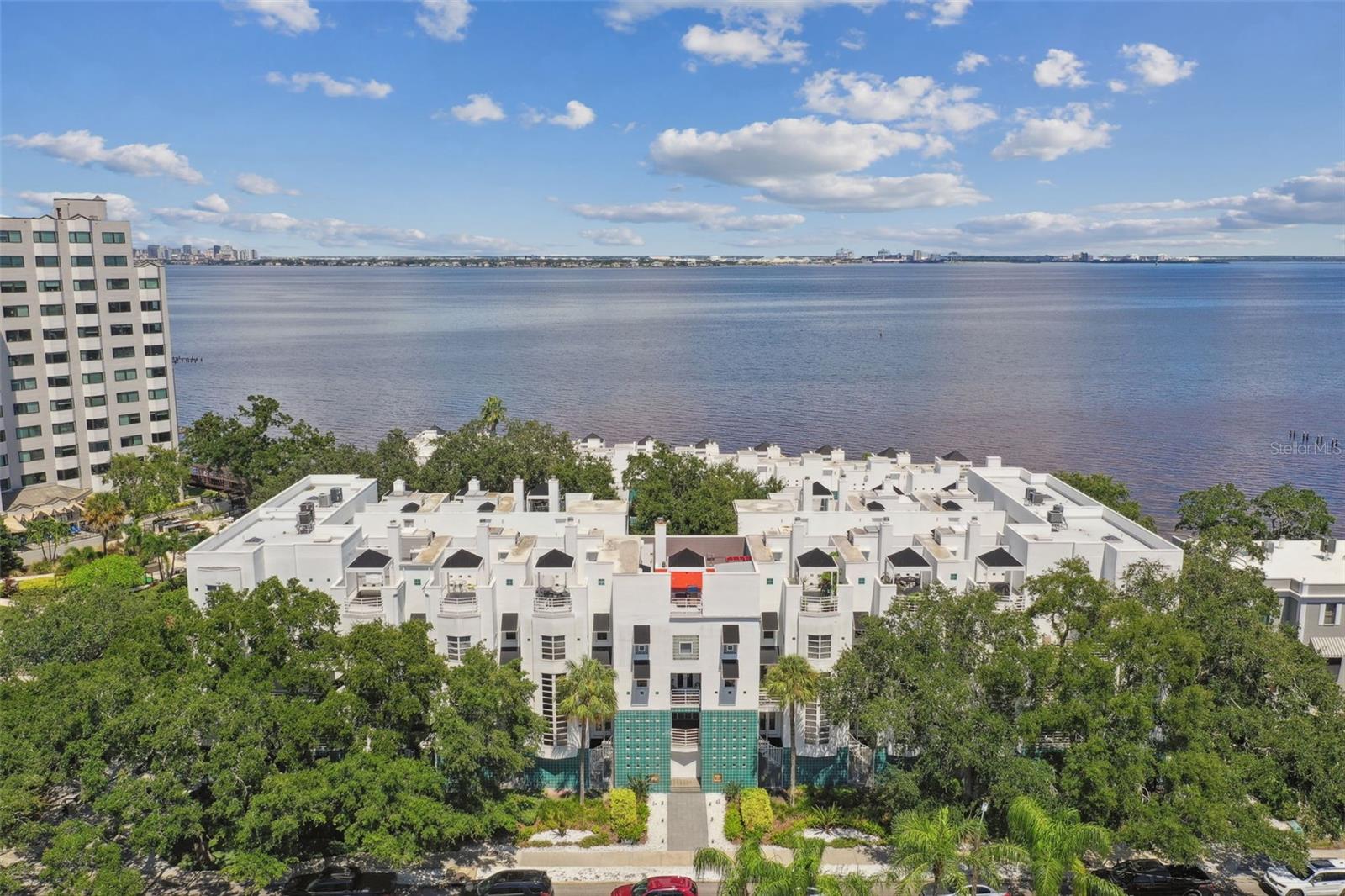 4950 BAYSHORE BLVD #8