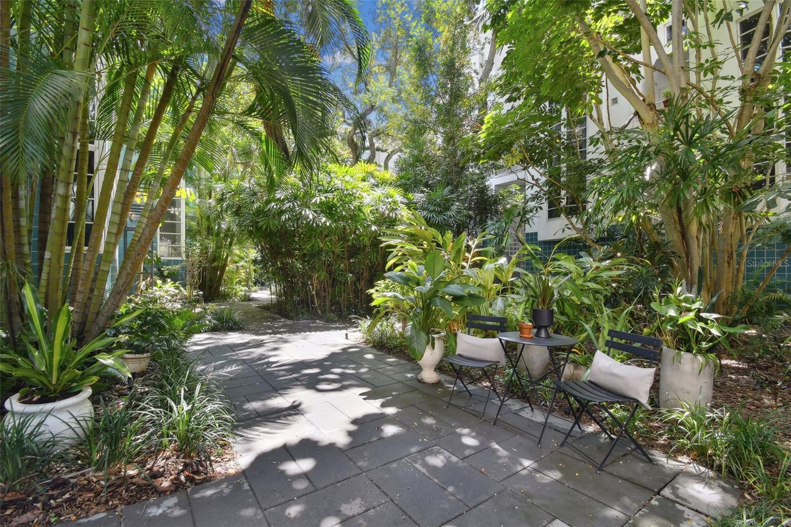 4950 BAYSHORE BLVD #8