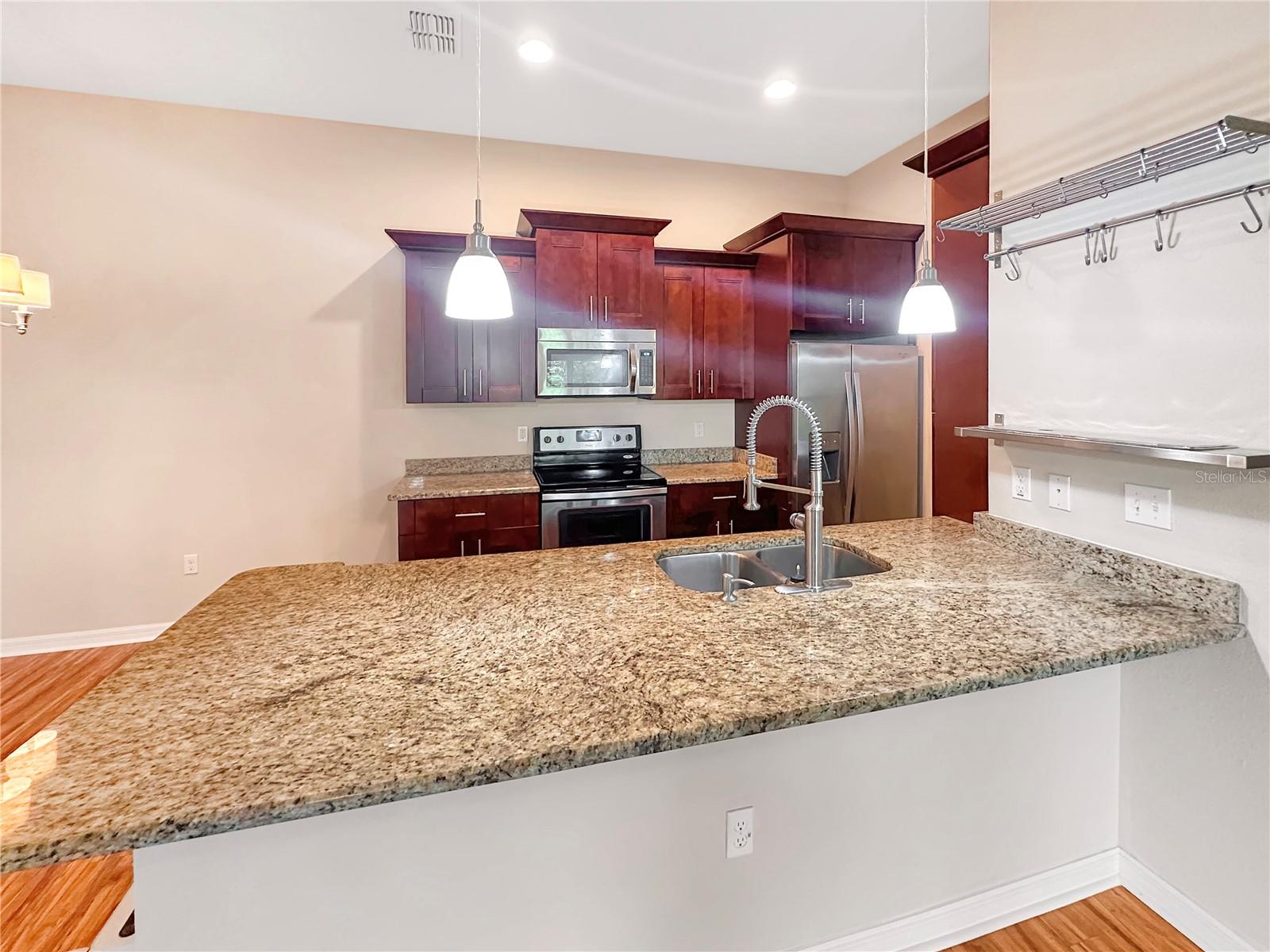 5041 ROYAL PALMS WAY #302