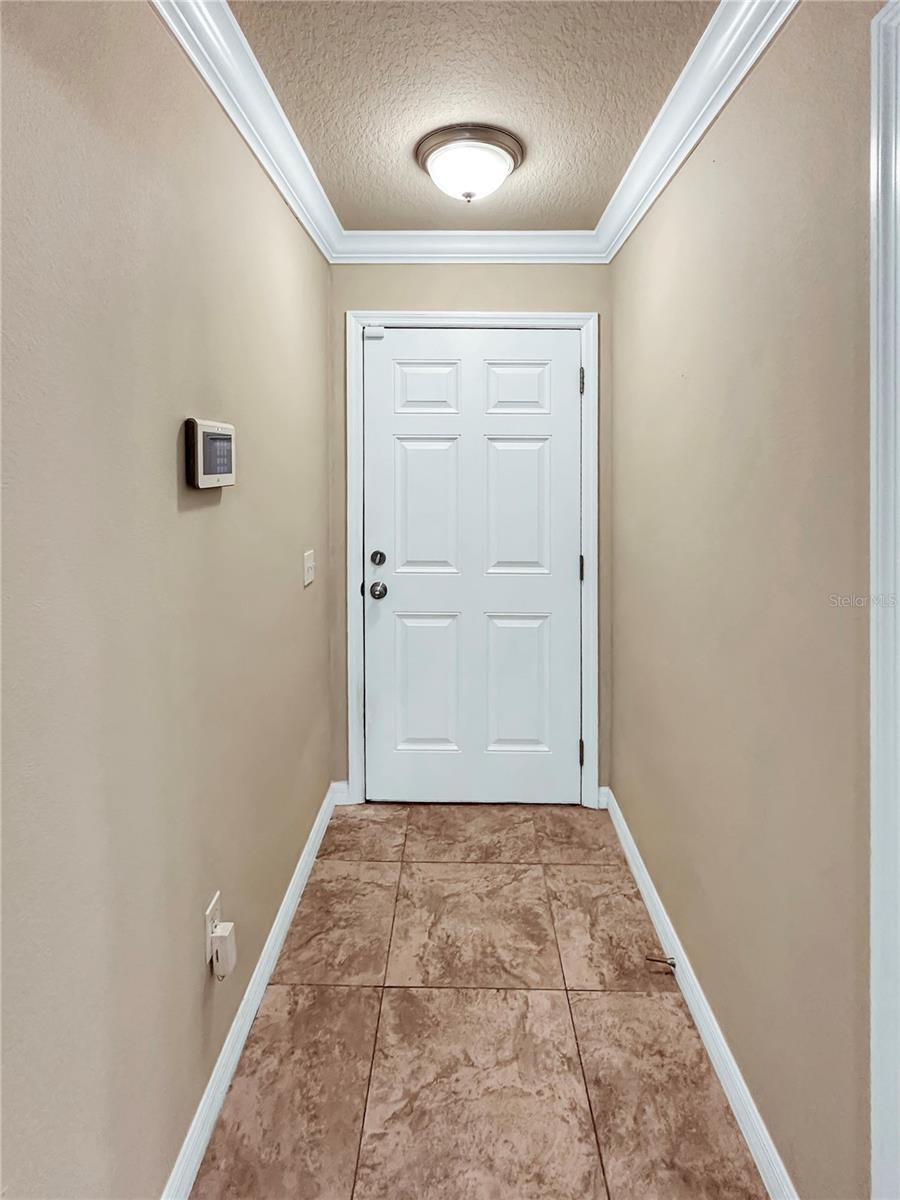 5041 ROYAL PALMS WAY #302