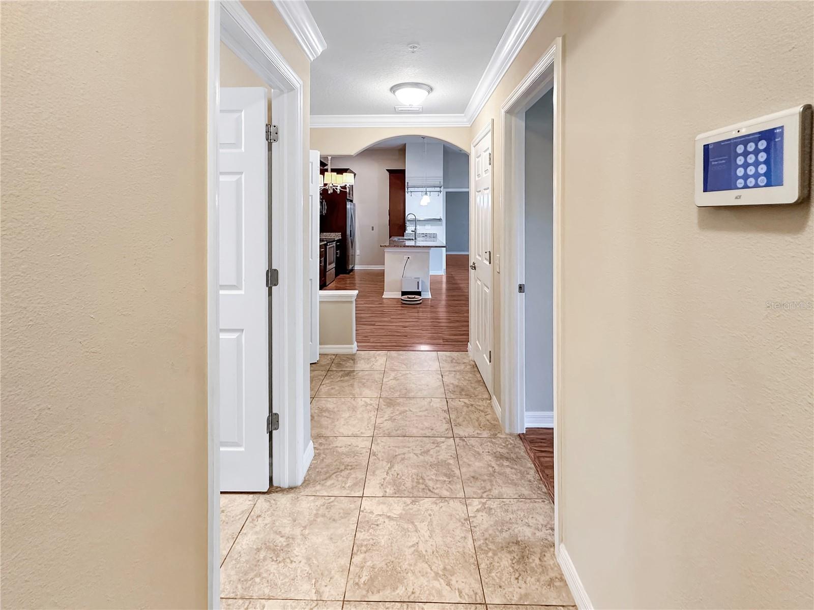 5041 ROYAL PALMS WAY #302