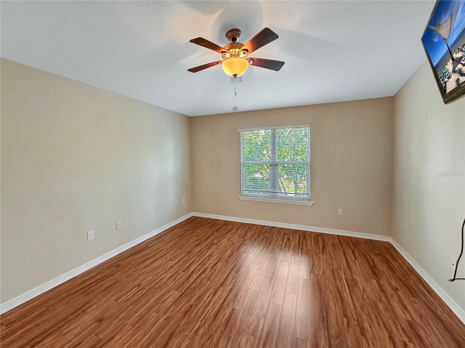 5041 ROYAL PALMS WAY #302