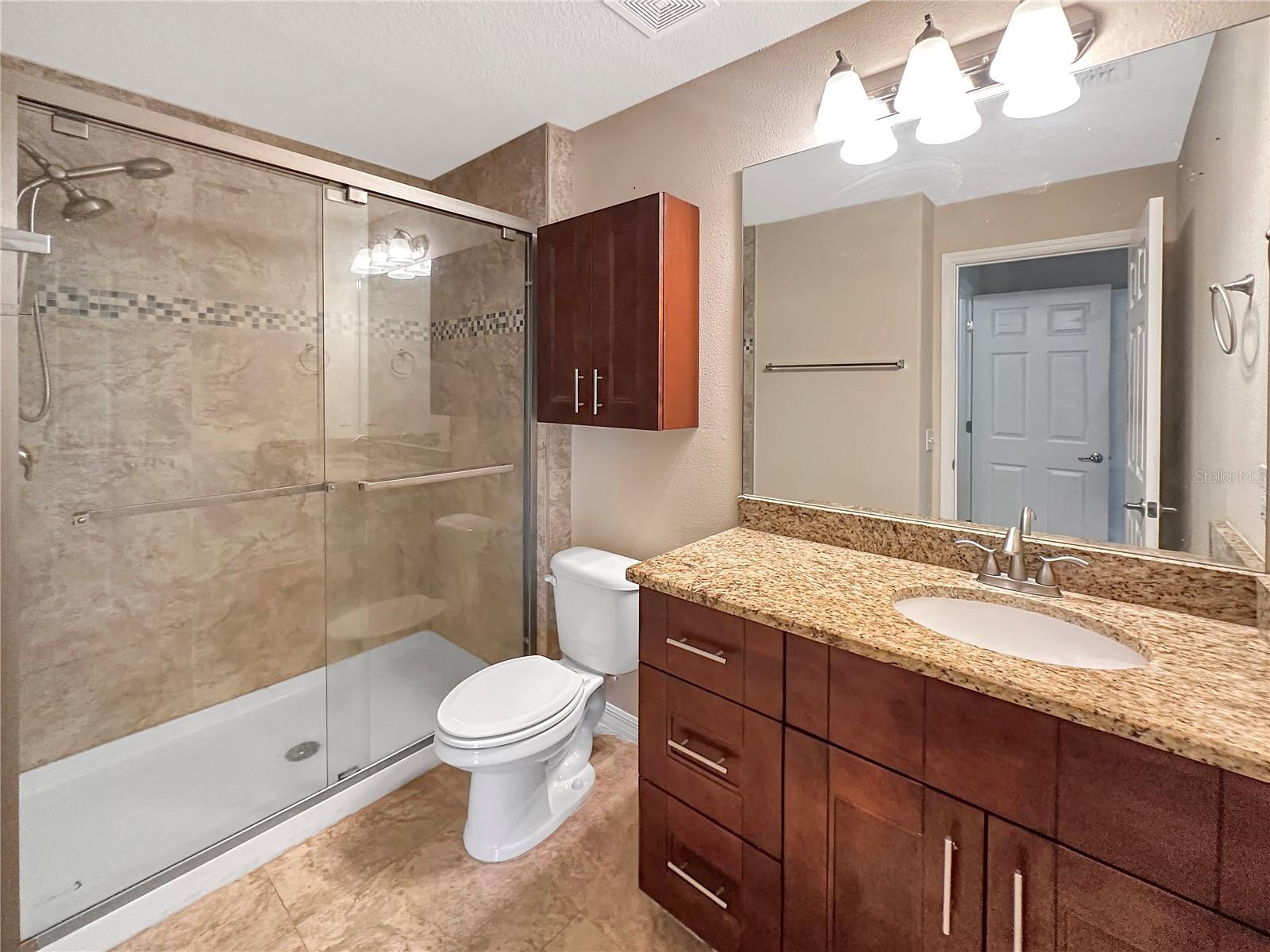 5041 ROYAL PALMS WAY #302