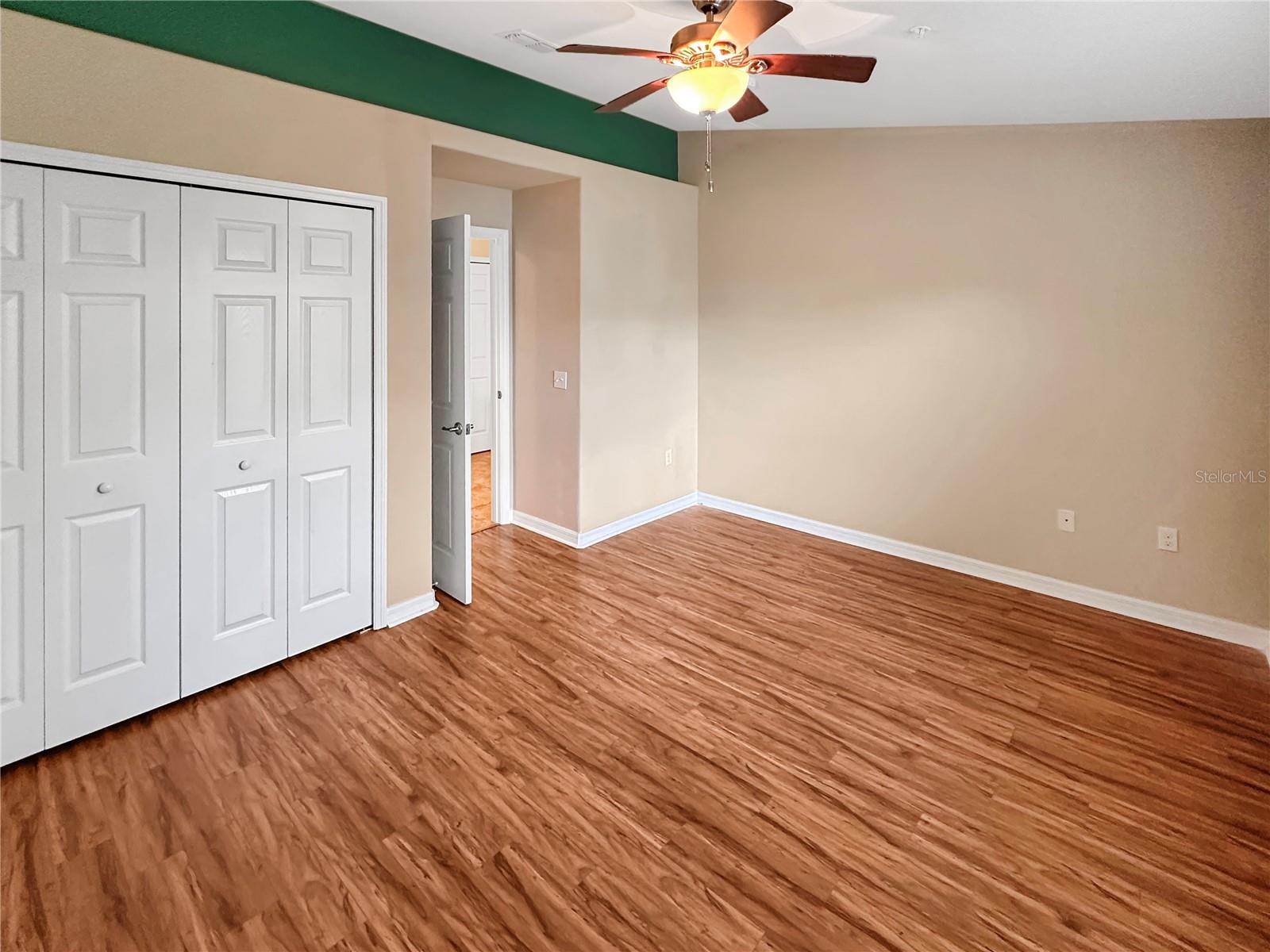 5041 ROYAL PALMS WAY #302