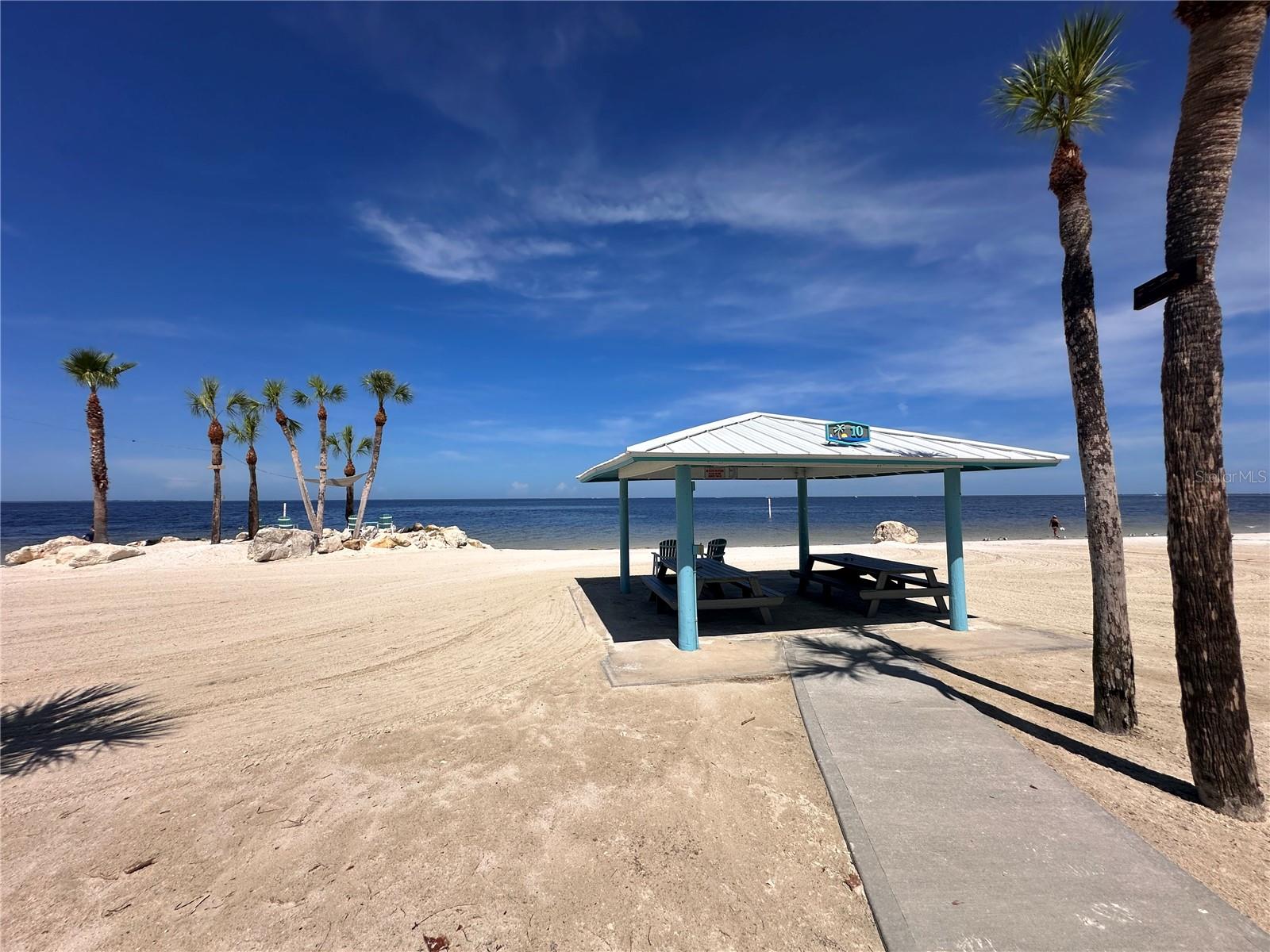 5041 ROYAL PALMS WAY #302