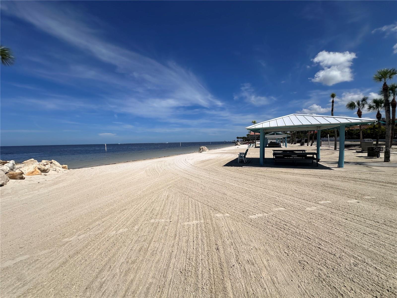 5041 ROYAL PALMS WAY #302