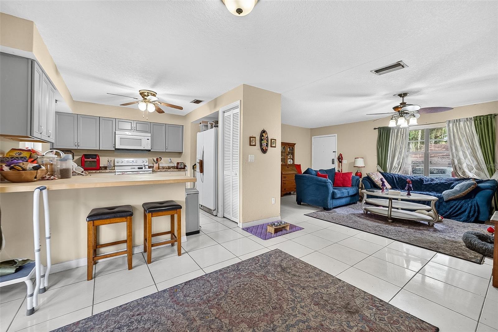 1917 CEDARBROOKE DR