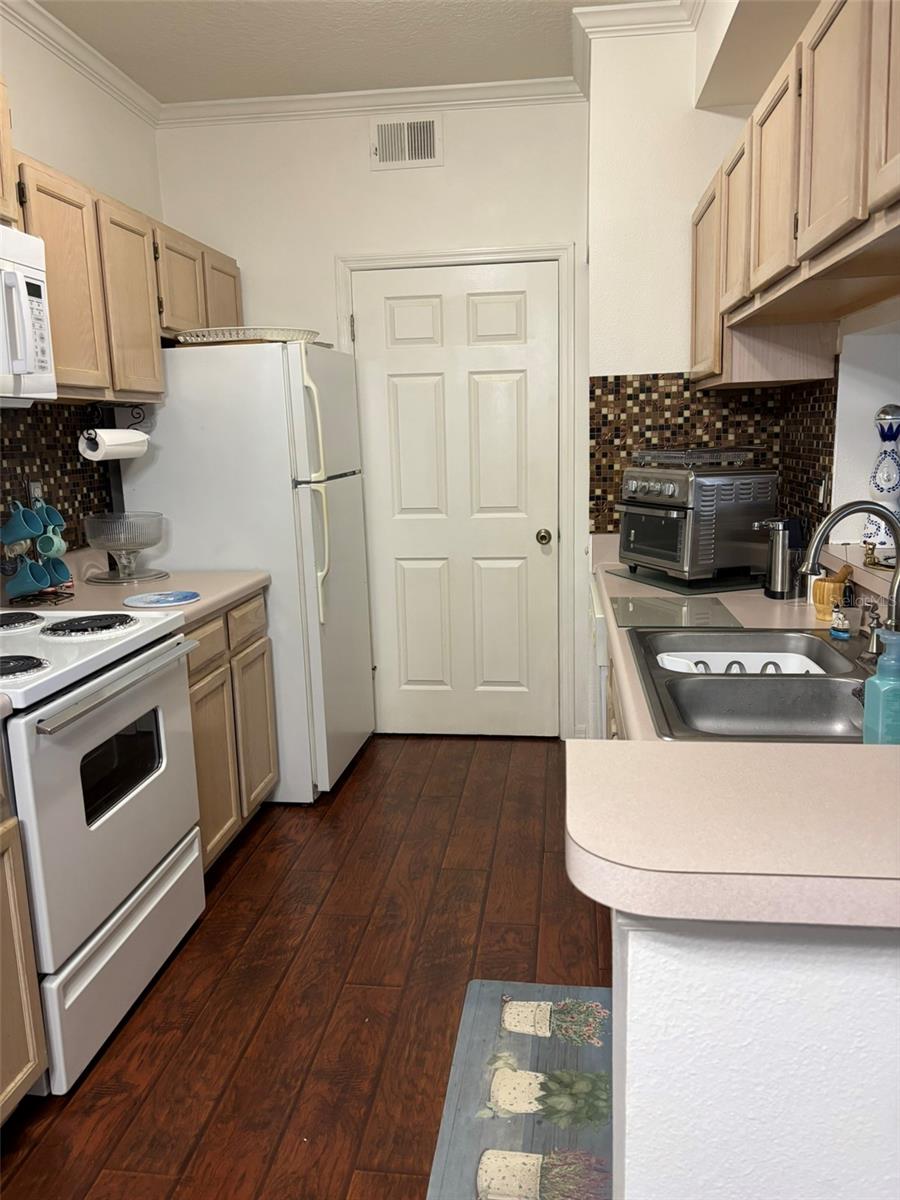 5602 PINNACLE HEIGHTS CIR #312