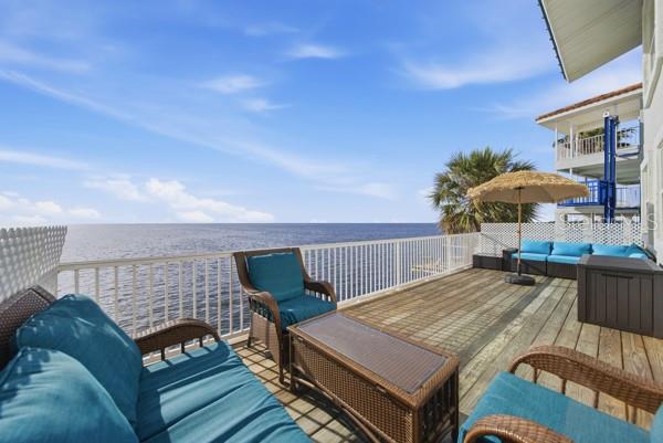 6421 DRIFTWOOD DR