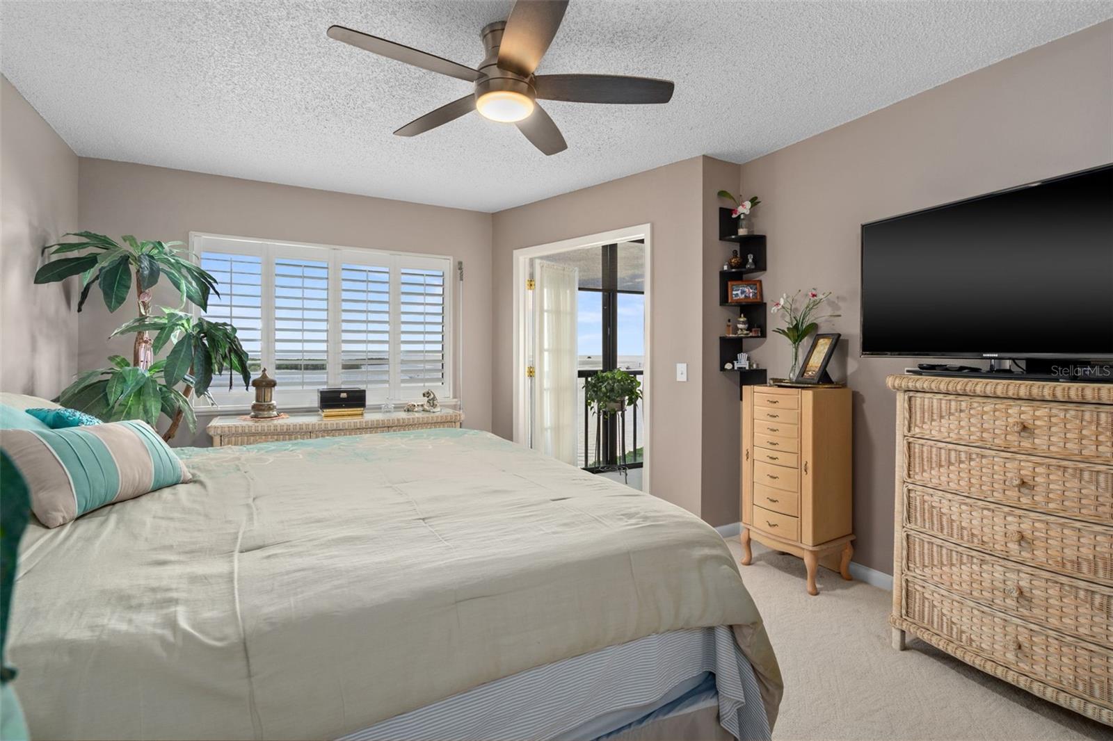 4650 BAY BLVD #1048