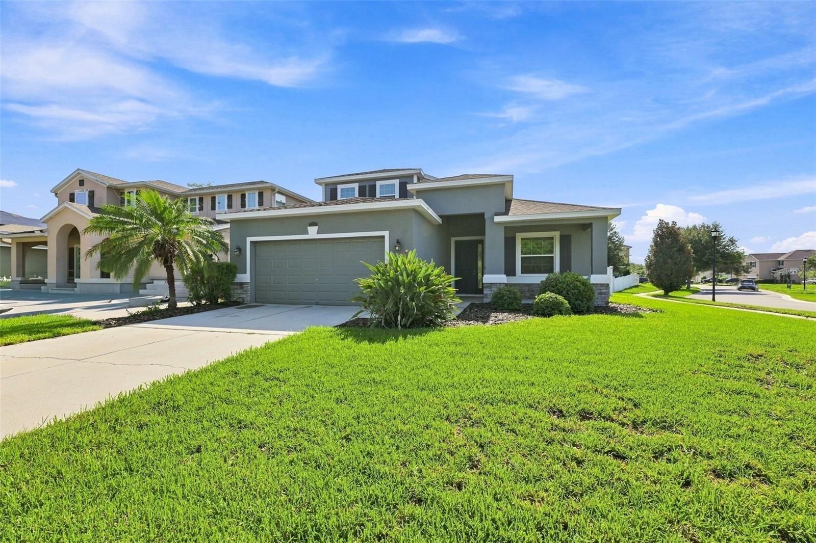 12110 Legacy Bright St, Riverview