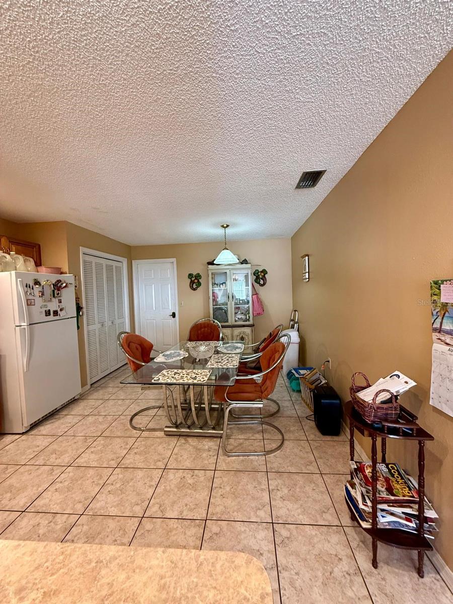8949 FOREST LAKE DR