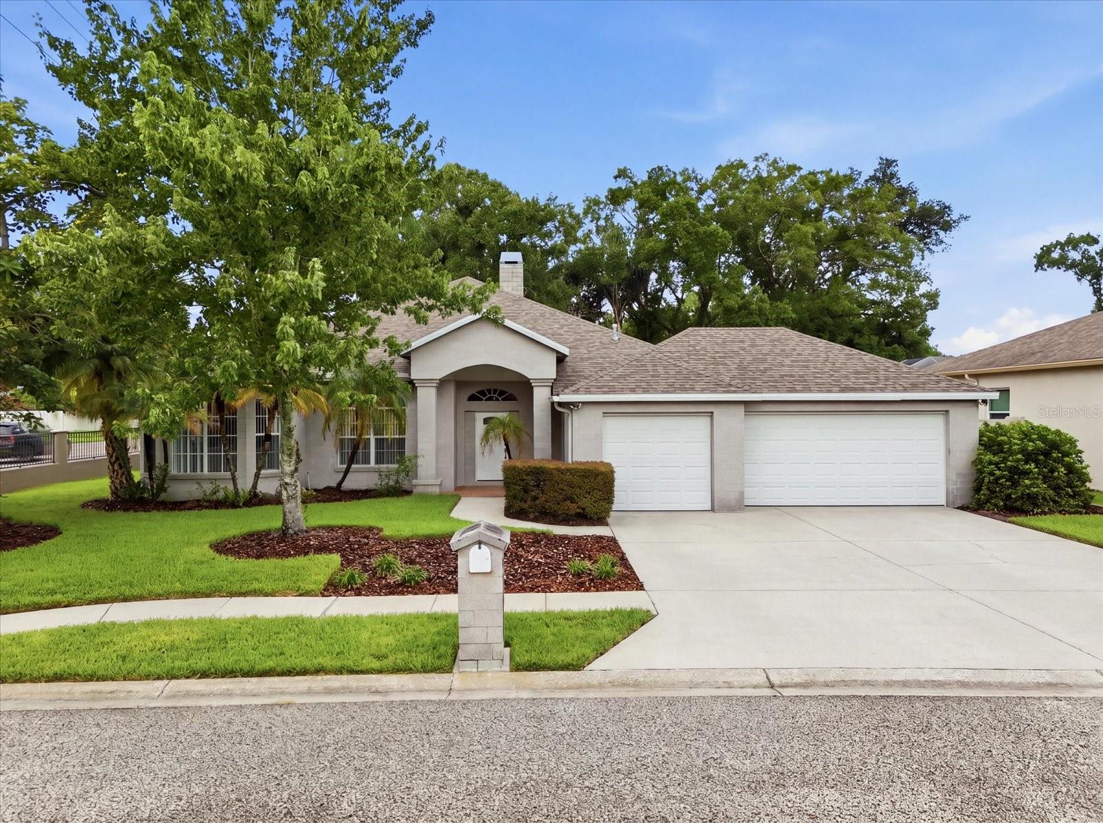 14902 DEVONSHIRE WOODS PL