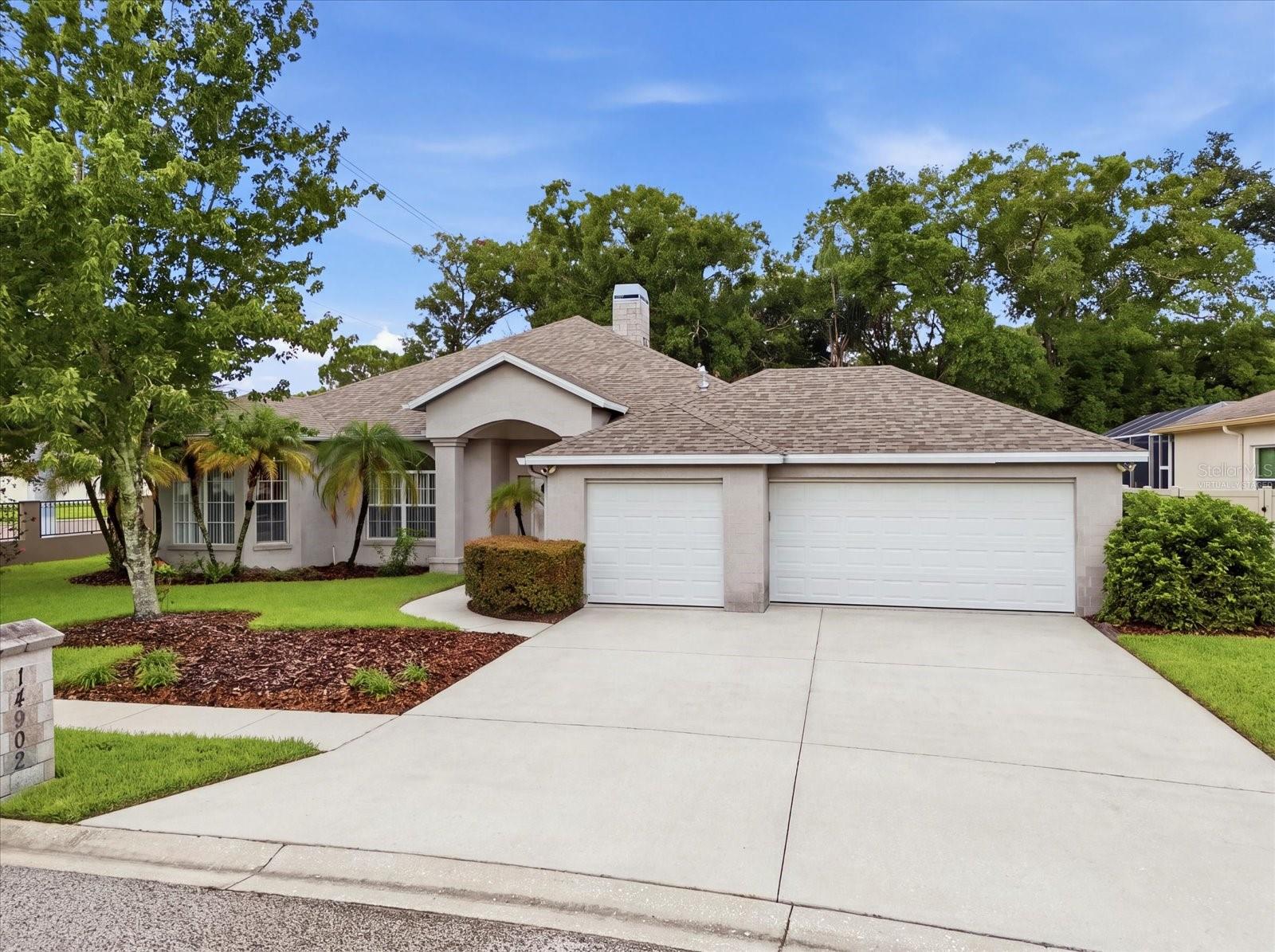 14902 Devonshire Woods Pl, Tampa