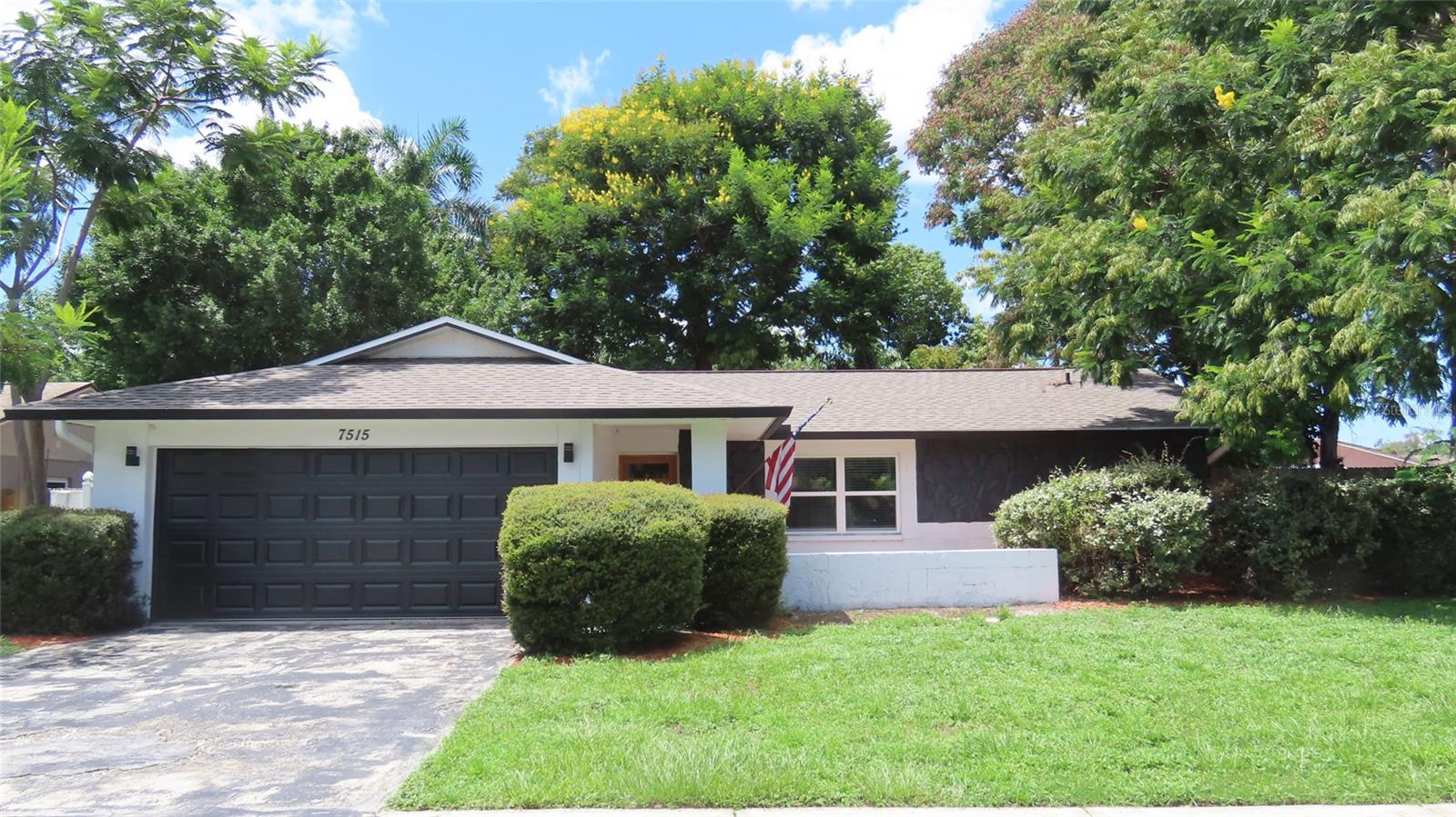 7515 Winging Way Dr, Tampa