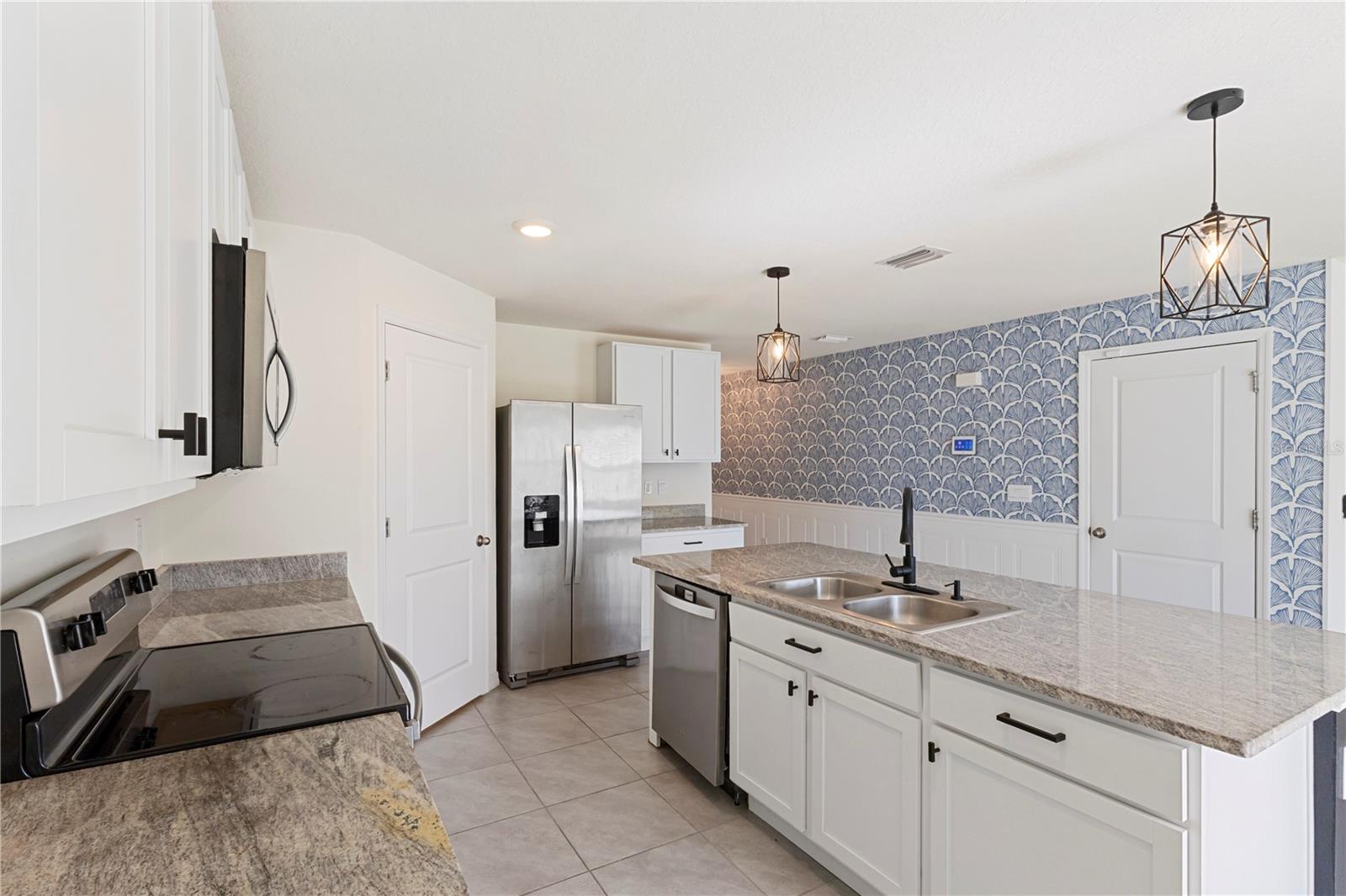 13695 WINEBERRY DR