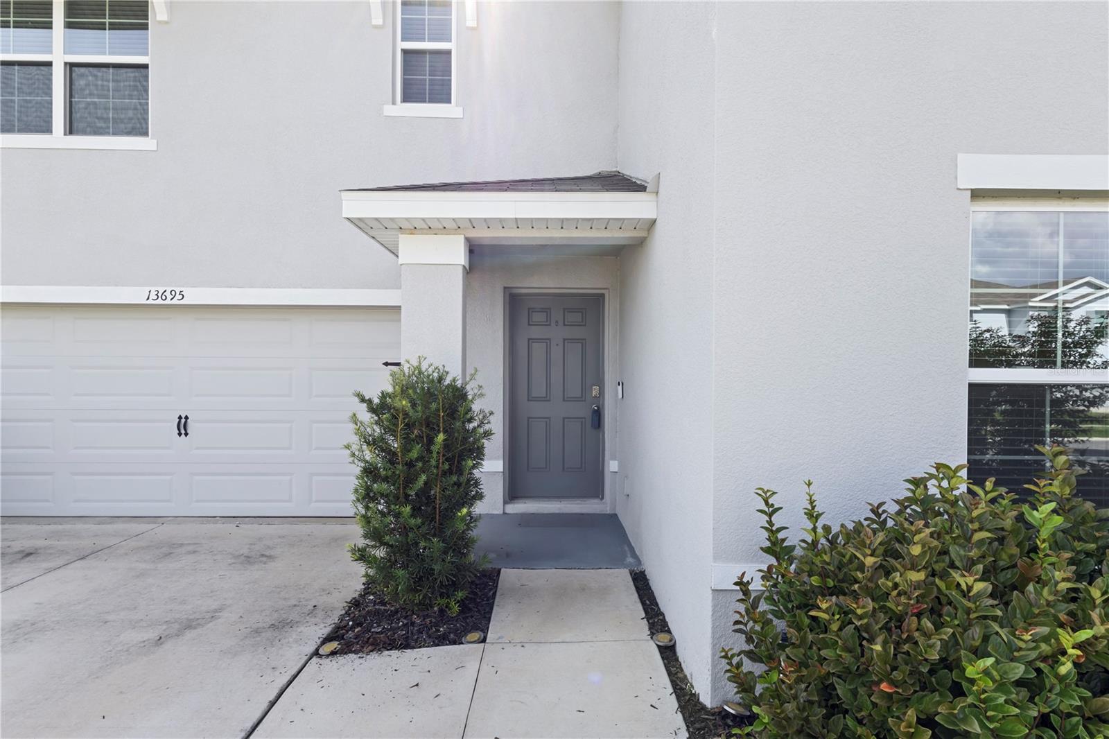 13695 WINEBERRY DR