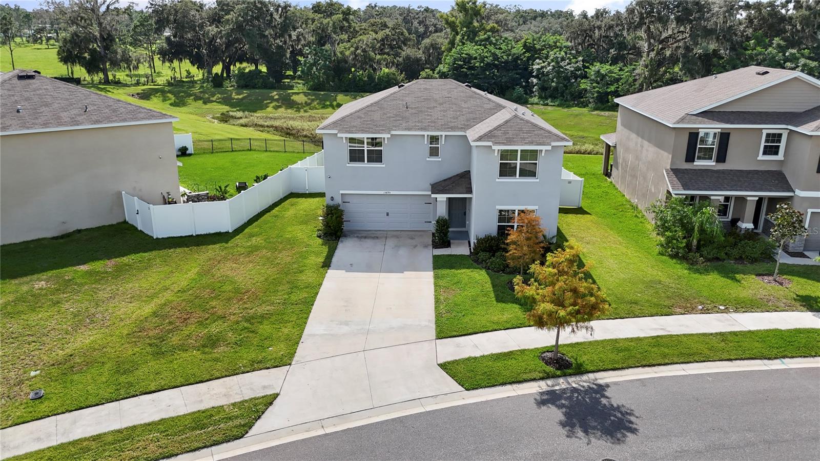 13695 WINEBERRY DR